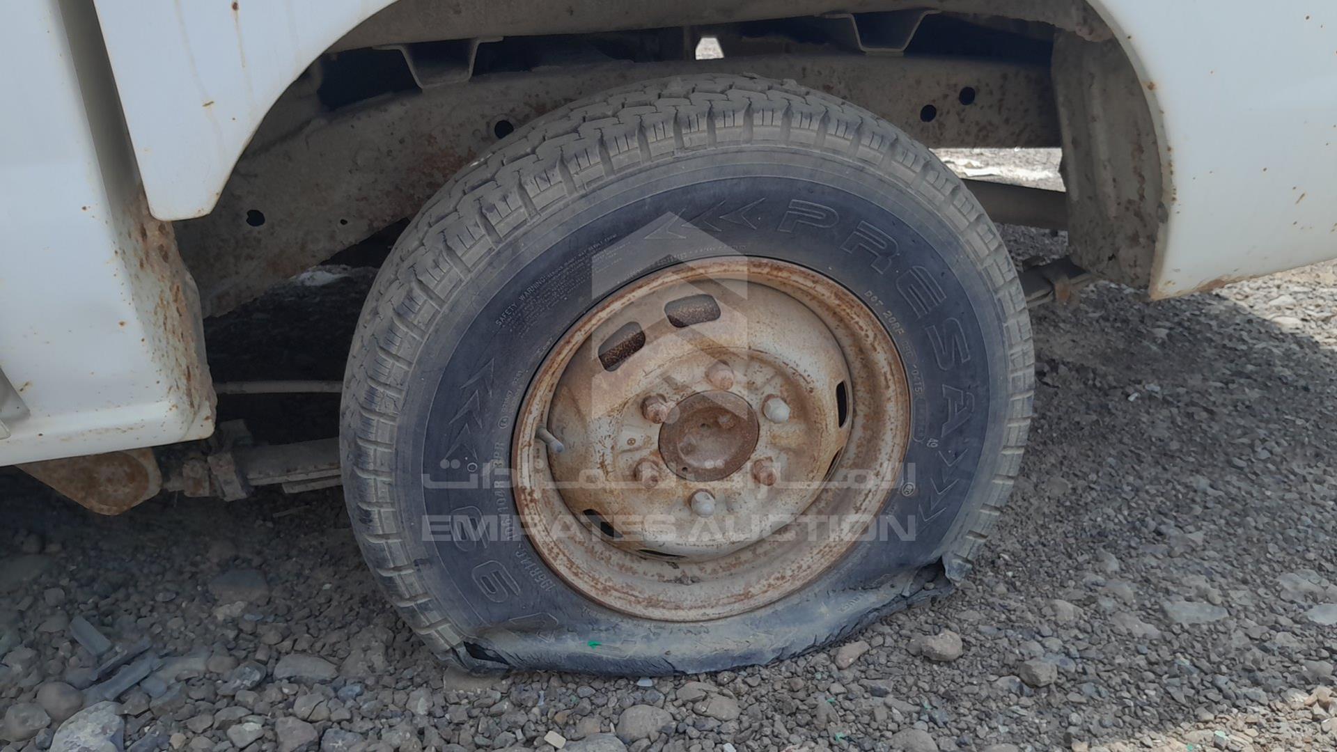 2000 NISSAN 2400 VIN: JN6BD23S1YA710498