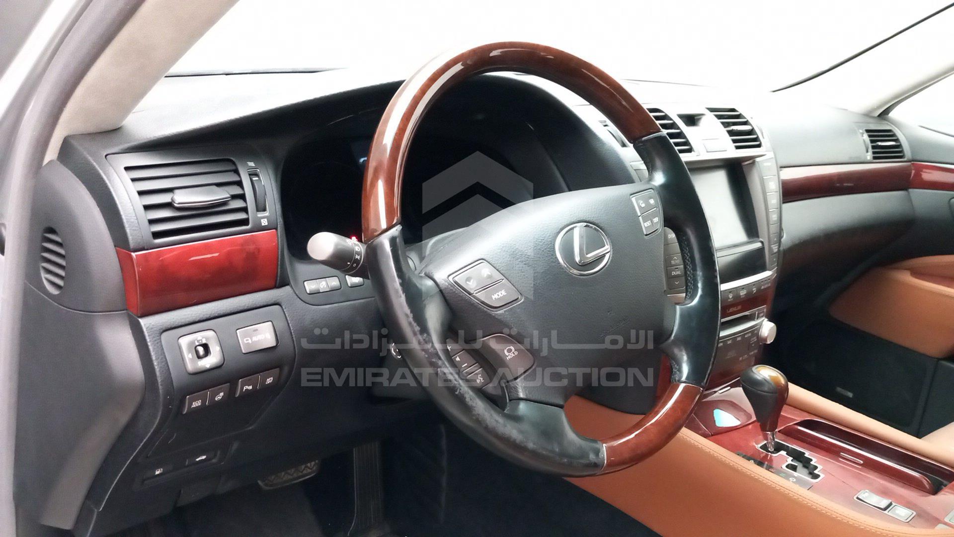 2011 LEXUS LS 460 VIN: JTHDL5EF3B5003594