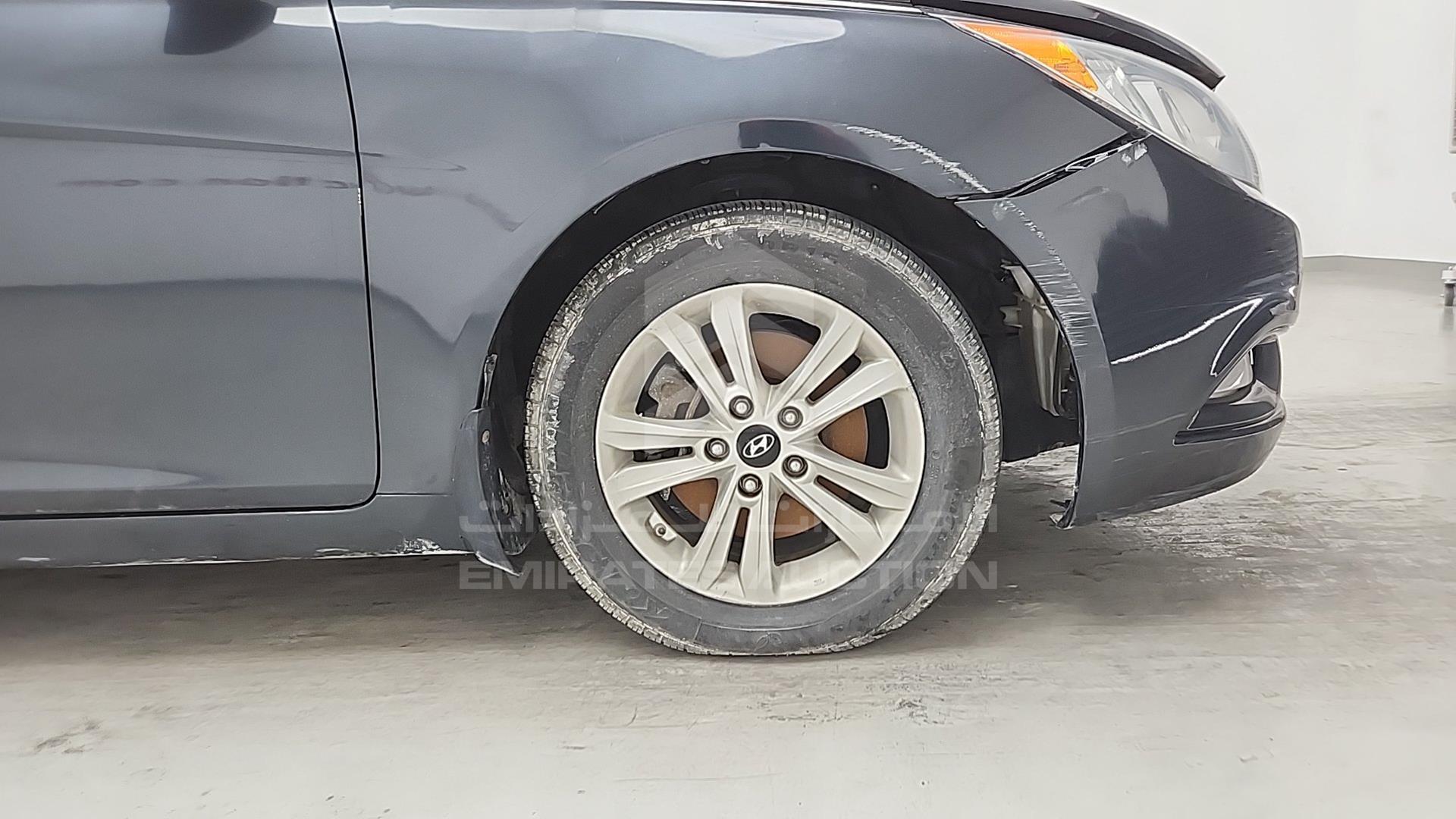 2013 HYUNDAI SONATA VIN: 5NPEB4AC5DH513740