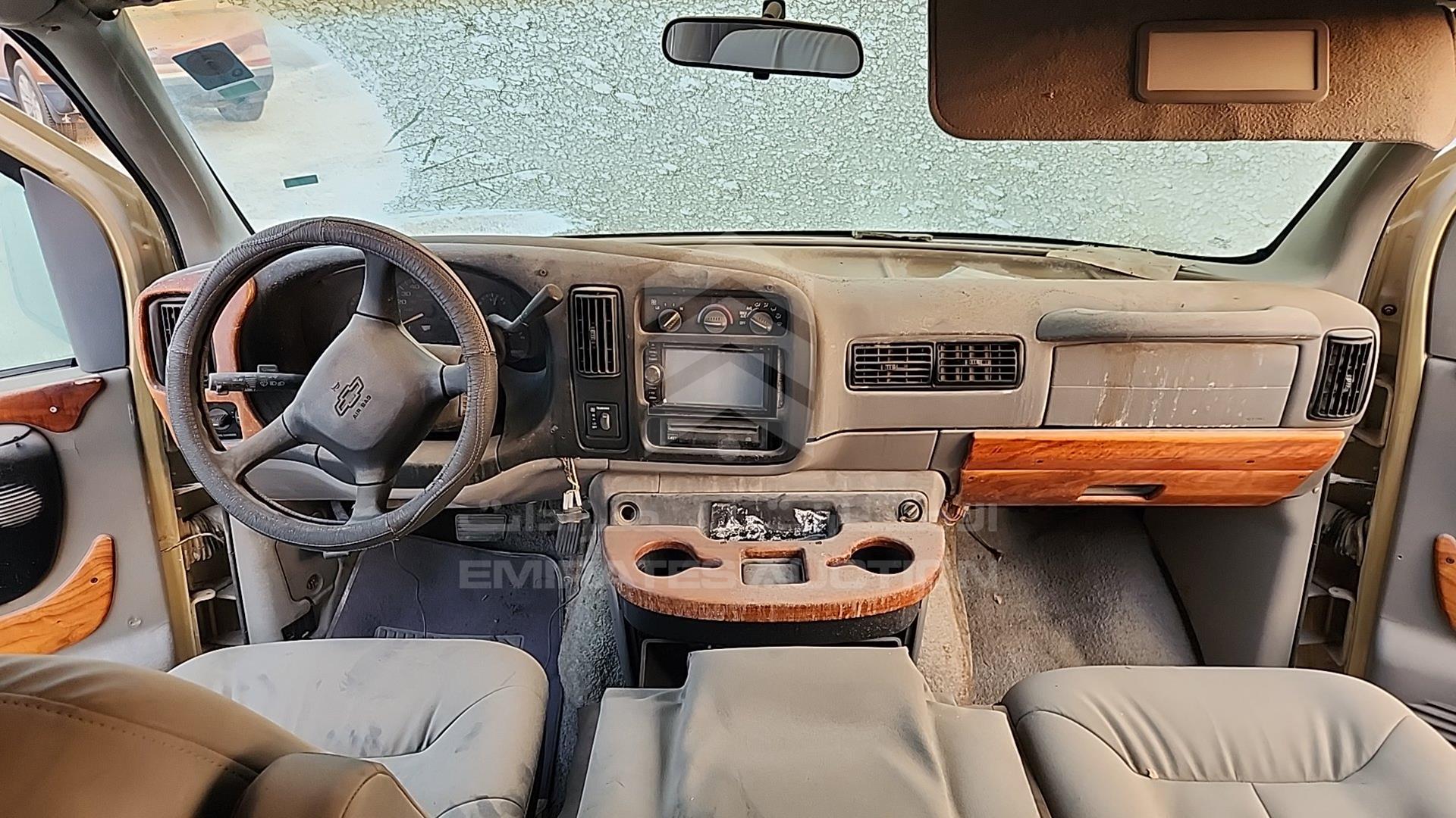 1998 CHEVROLET EXPRESS VIN: 1GCEG15M1W1073674