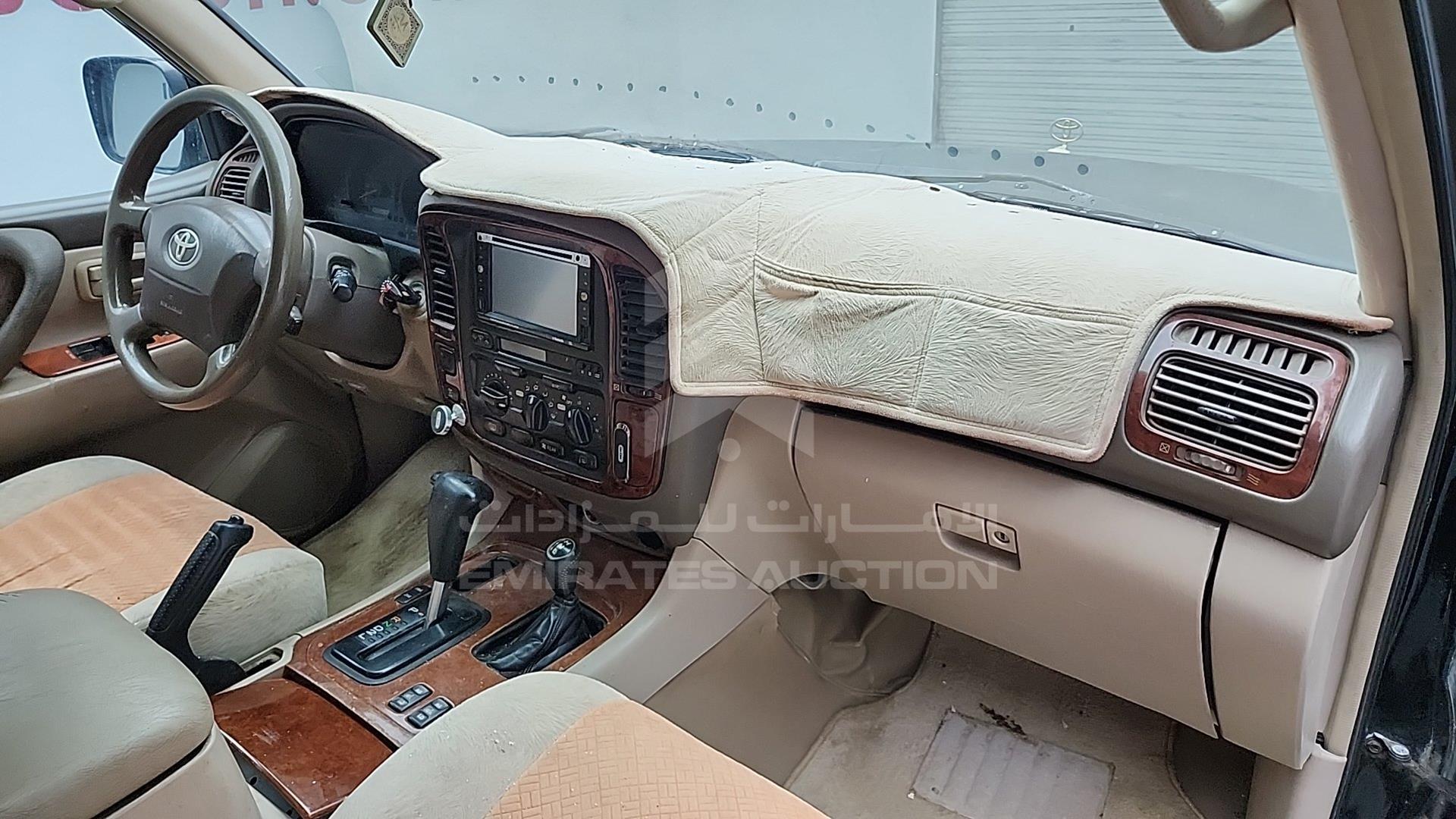 2001 TOYOTA LAND CRUISER VIN: JTEHT05J112007472