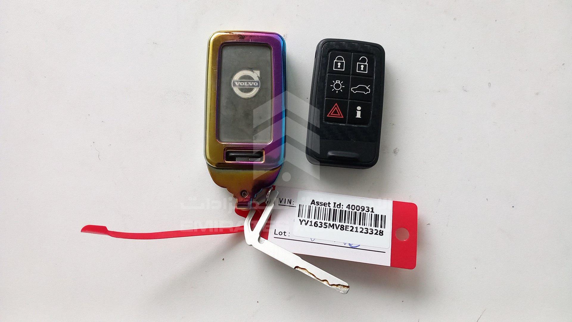 2014 VOLVO V40 VIN: YV1635MV8E2123328