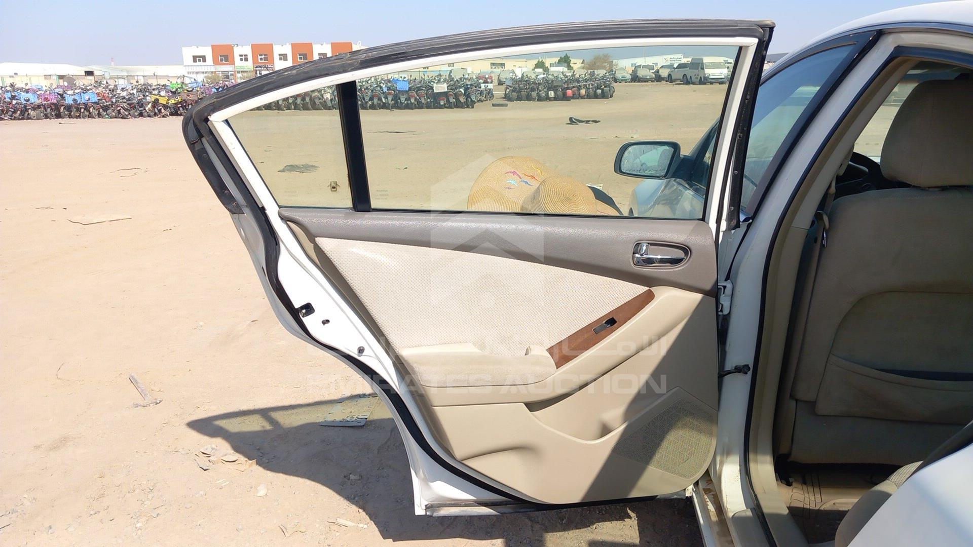 2008 NISSAN ALTIMA VIN: 1N4AL21D58C160898