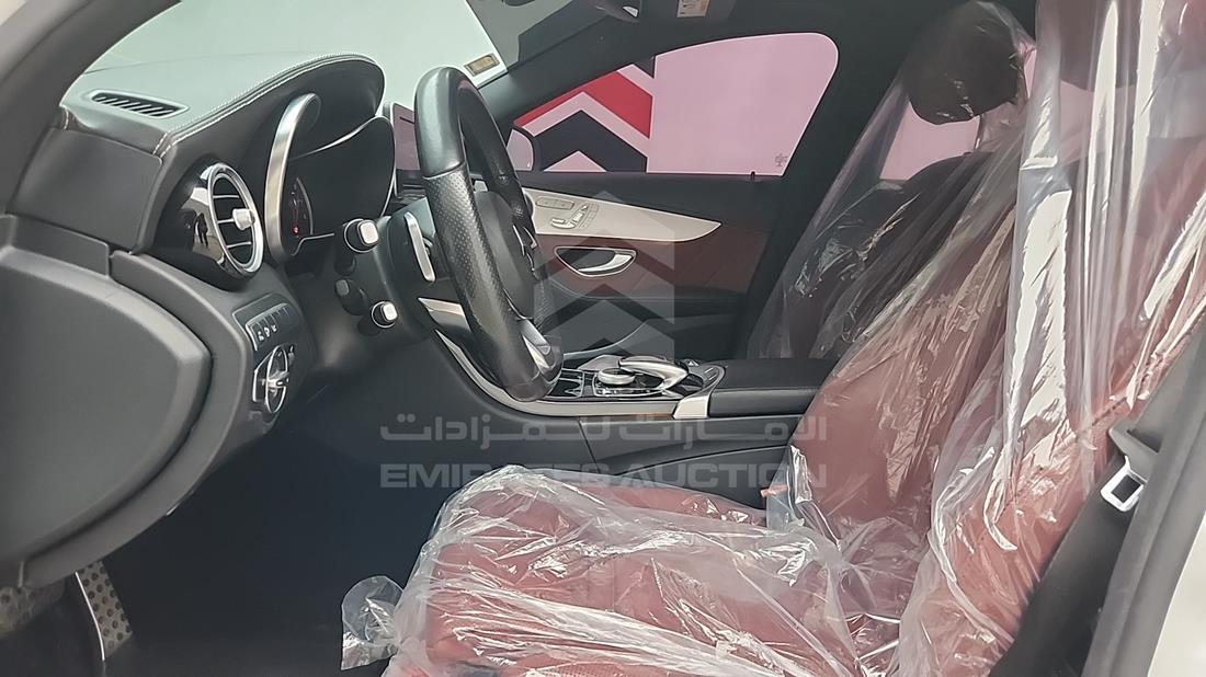 مرسيدس سي 250 2017 — زاوية السائق الأمامية اليسرى — صورة 15