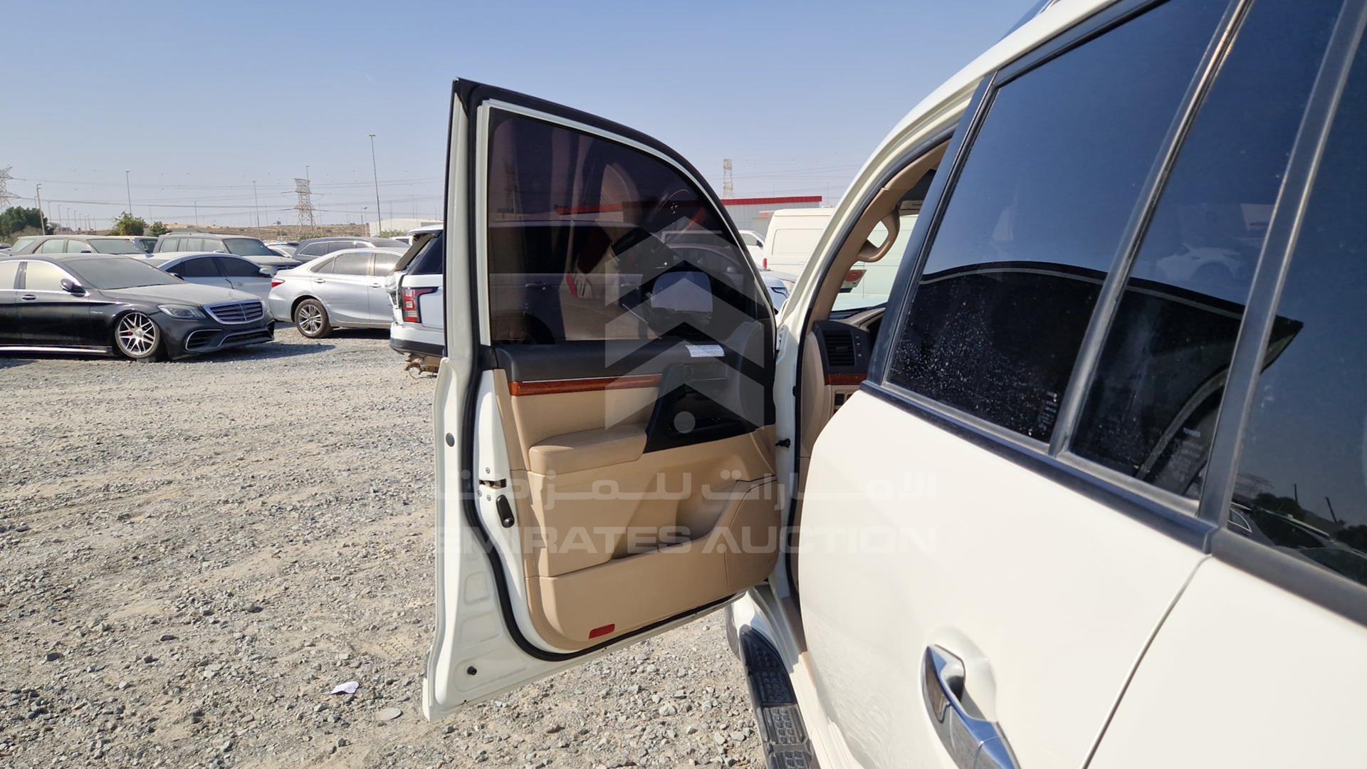 2014 TOYOTA LAND CRUISER VIN: JTMHX09J3E5041422
