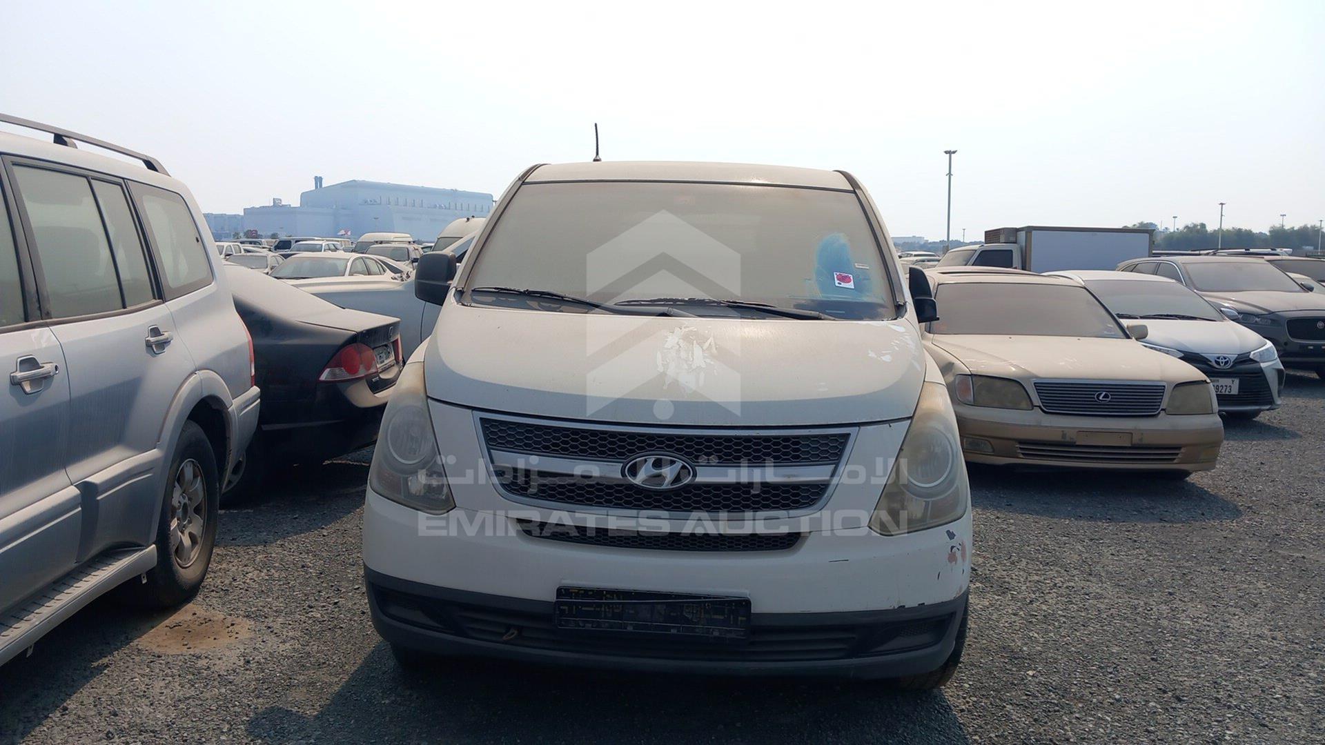 2013 HYUNDAI H1 VIN: KMHWG81R6DU548337