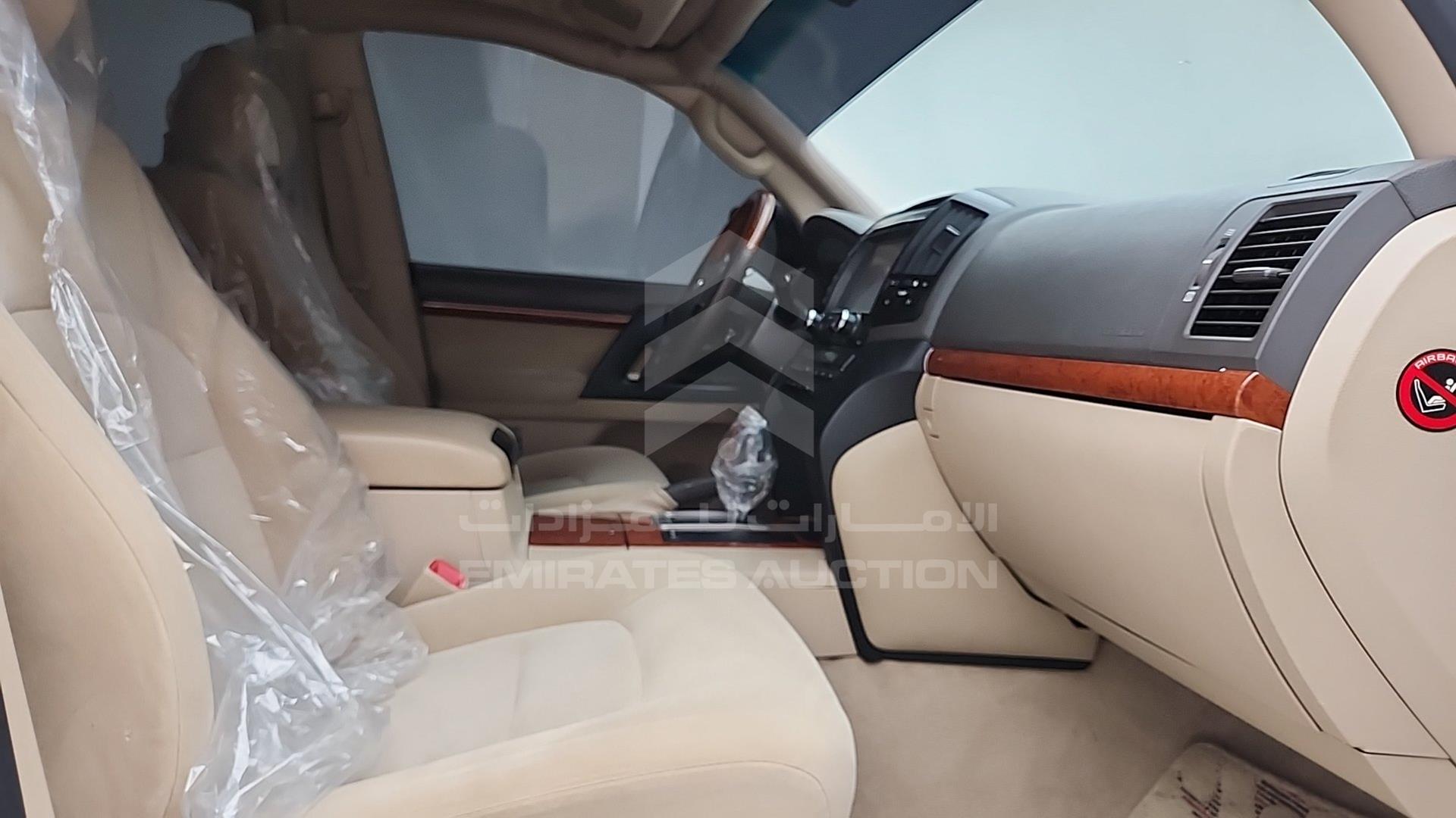 2013 TOYOTA LAND CRUISER VIN: JTMHV09JXD4095973