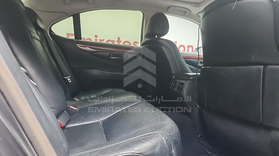 لكزس ال اس 460 2012 — زاوية الراكب الخلفي اليمنى — صورة 30