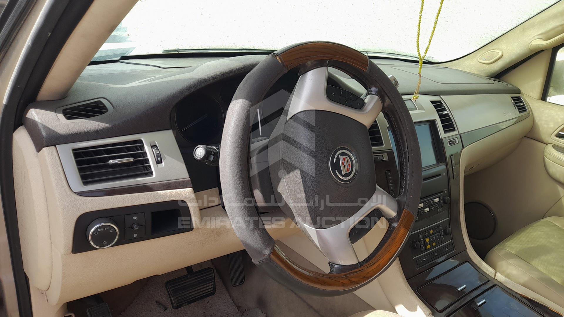 2008 CADILLAC ESCALADE VIN: 1GYFK63818R164058