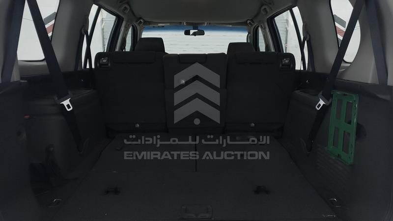 VSKLR11A3EA543133 Auction: EmiratesAuction Lot: 405690 VSKLR11A3EA543133 Nissan Pathfinder 2014 WHITE Photo 20