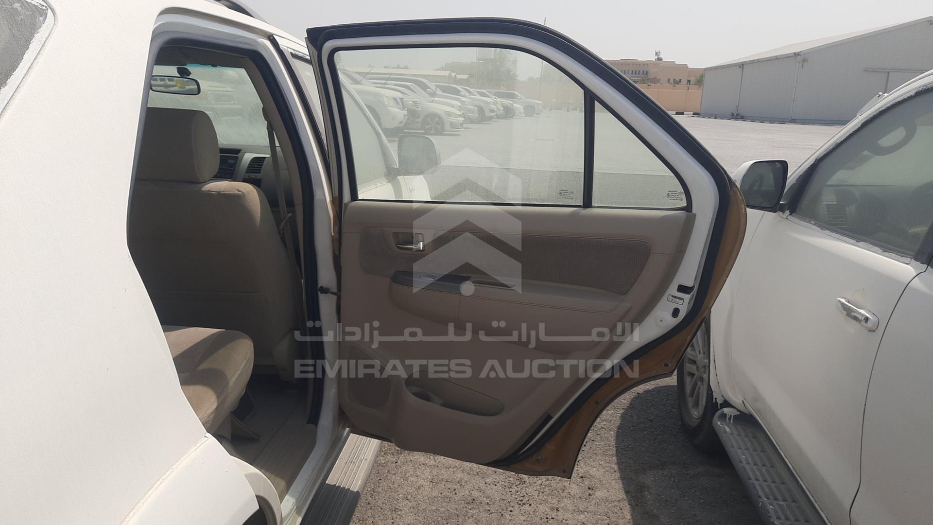 2006 TOYOTA FORTUNER VIN: MR1YU59G260005405
