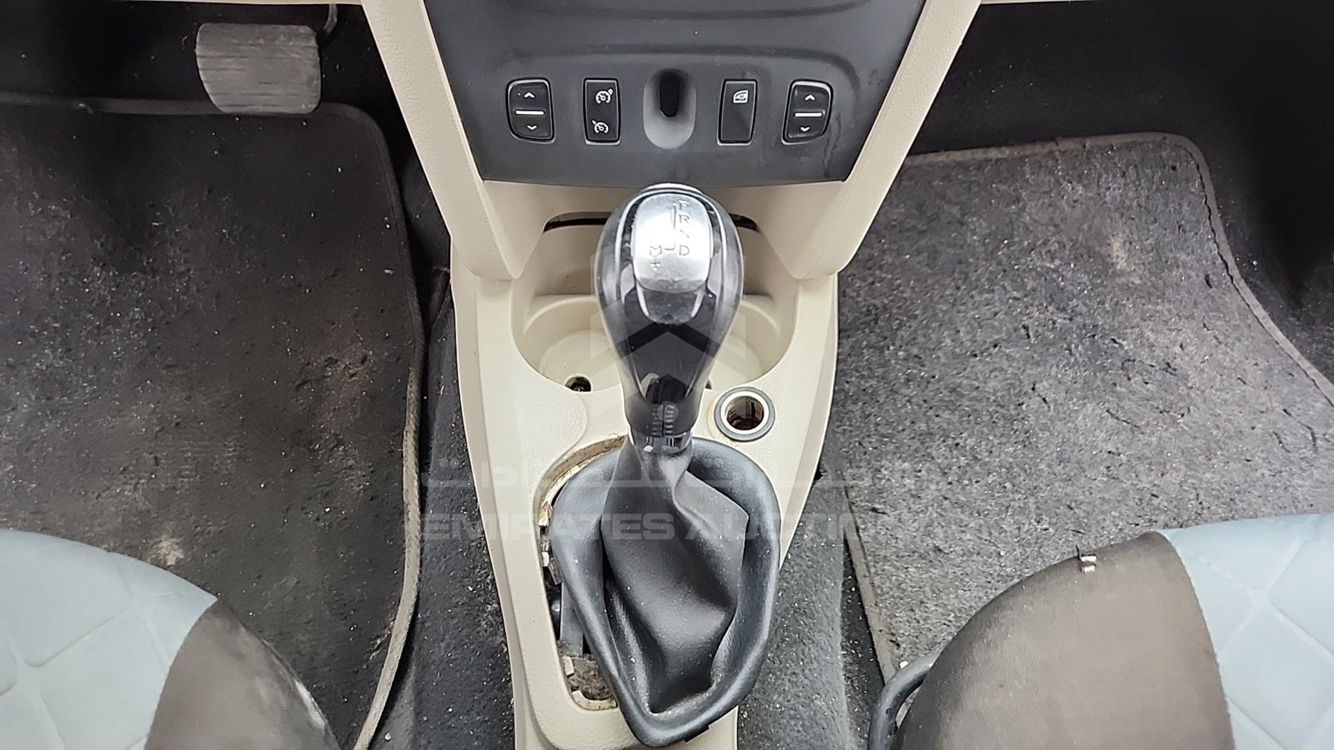 2017 RENAULT SYMBOL VIN: VF14SRAB9HT518696
