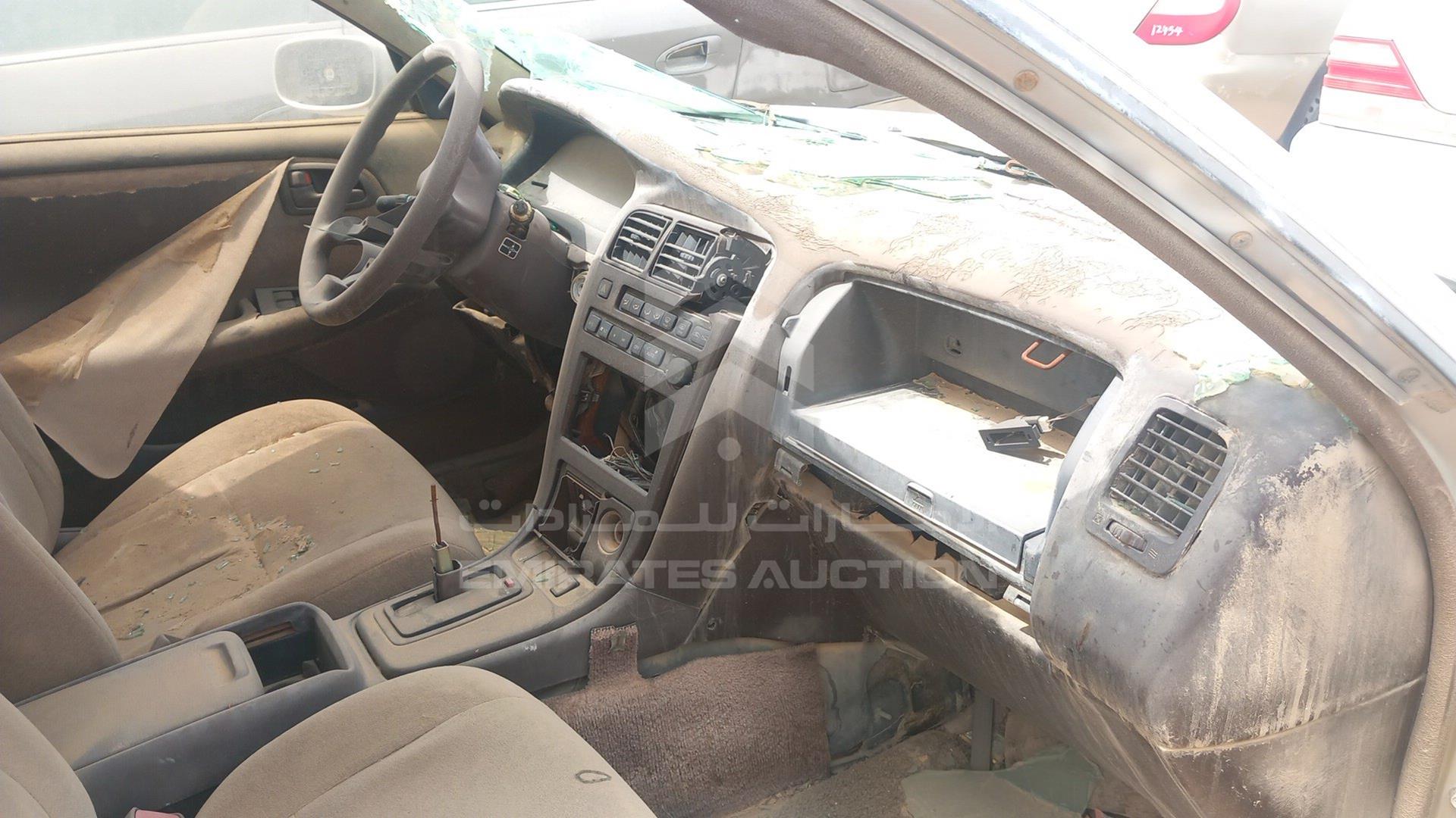 0 TOYOTA --- VIN: JZX906529526