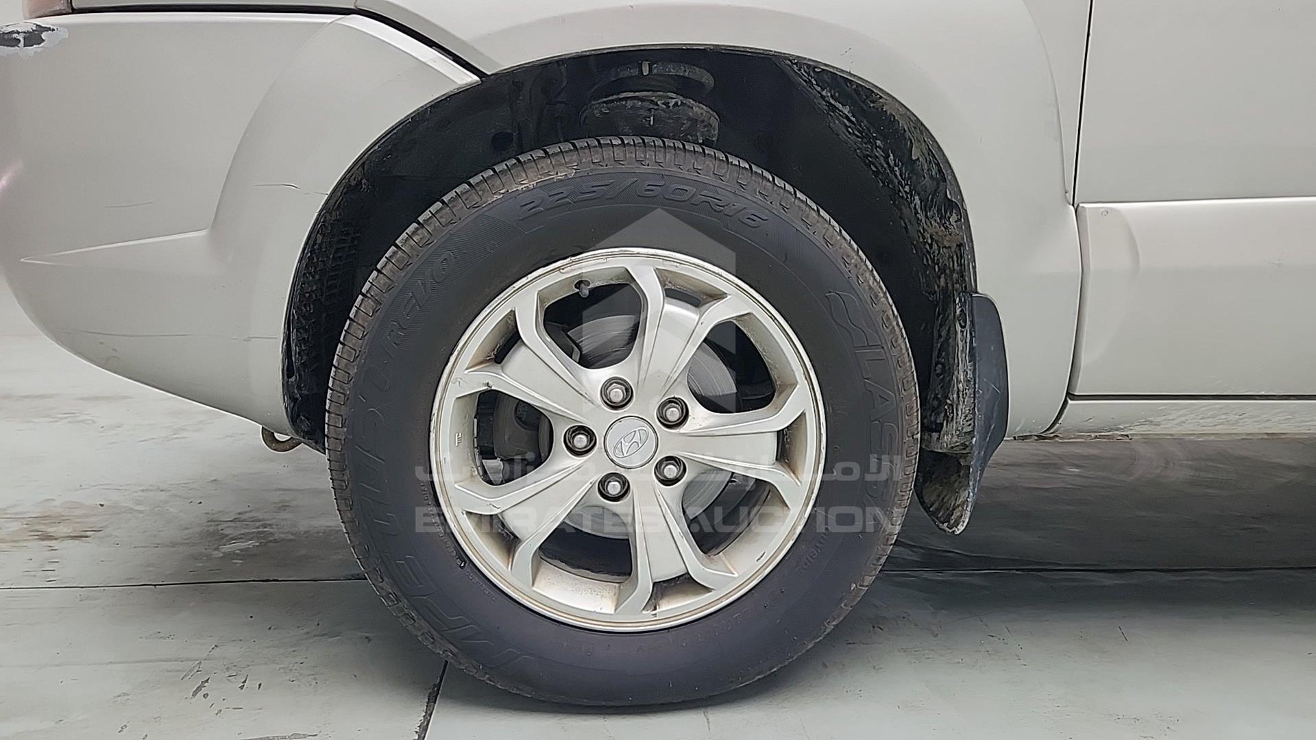 2009 HYUNDAI TUCSON VIN: KMHJM81B99U045432