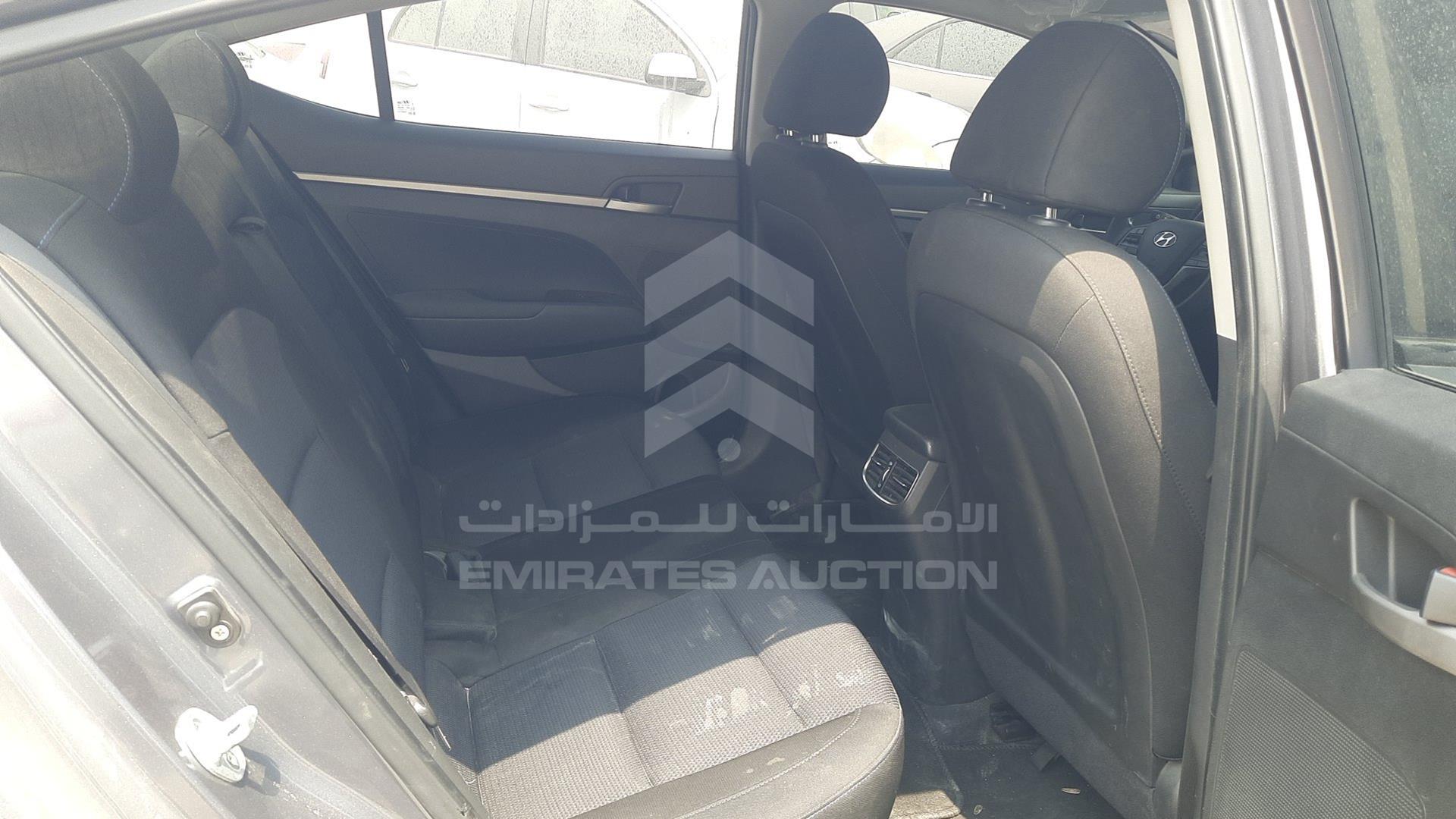 2017 HYUNDAI ELANTRA VIN: KMHD741C5HU128330