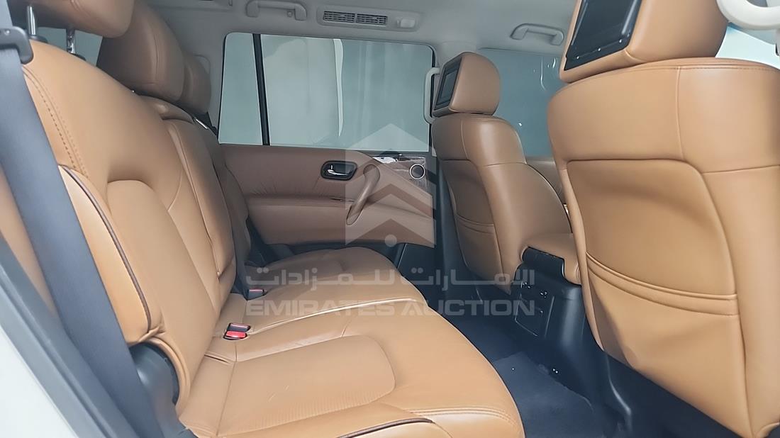 نيسان باترول 2014 — زاوية الراكب الخلفي اليمنى — صورة 28