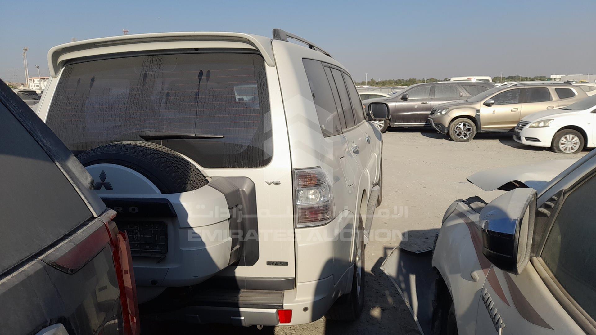 2013 MITSUBISHI PAJERO VIN: JMYLRV95WDJ702310