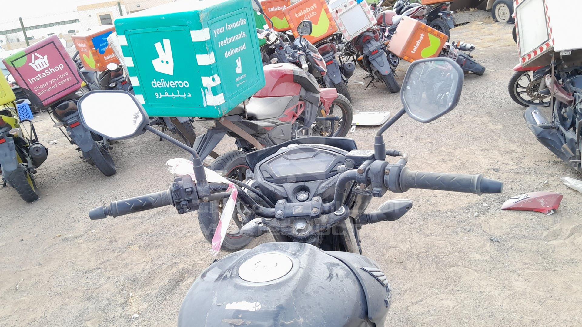 2016 HONDA MOTORBIKE VIN: ME4KC203XG8001615