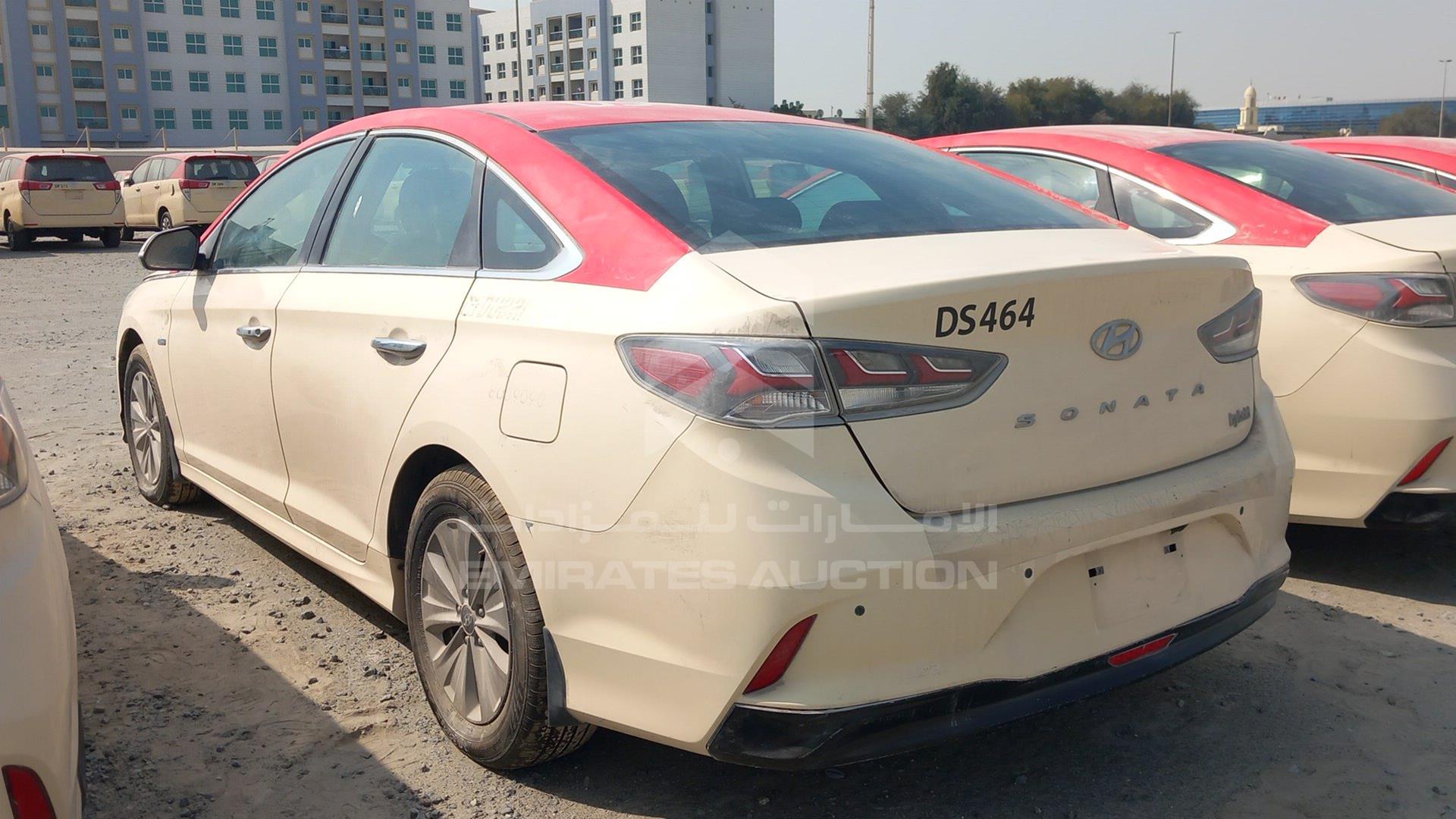 2018 HYUNDAI SONATA VIN: KMHE24133JA082023