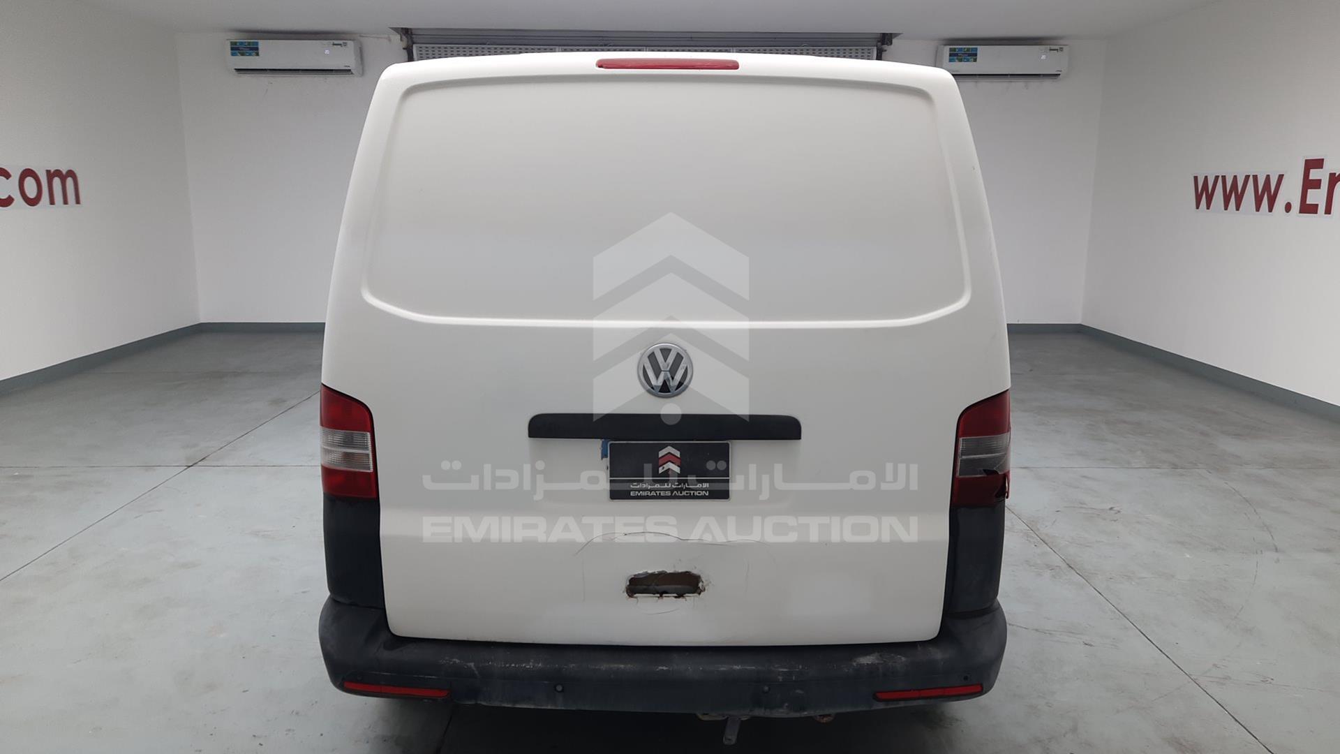 2015 VOLKSWAGEN --- VIN: WV1DBZSV4FH001001