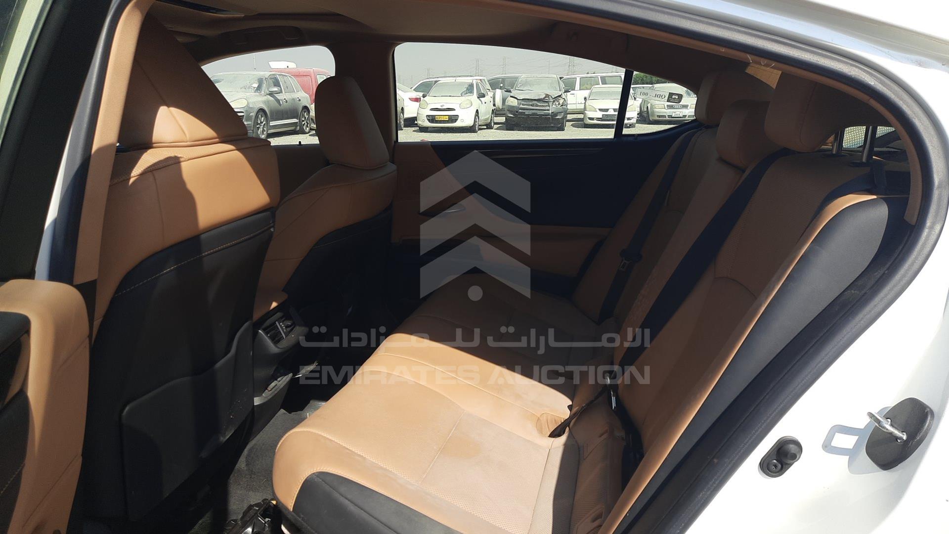 2022 LEXUS ES 300 VIN: JTHB21B18N2181129