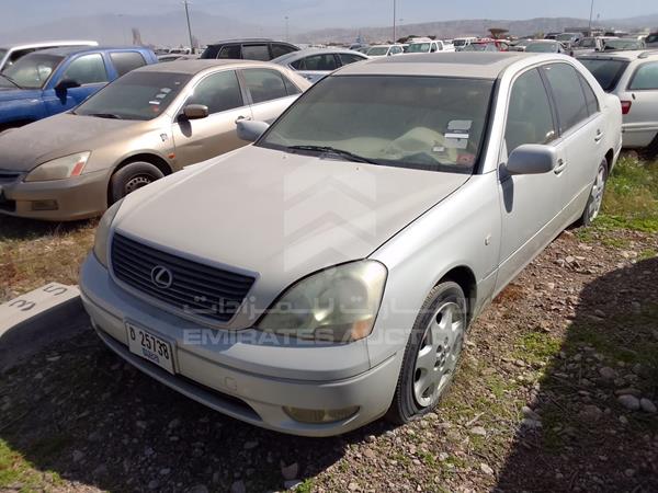 Lexus LS 430 2001 JTHBN30F810048622 Image 2