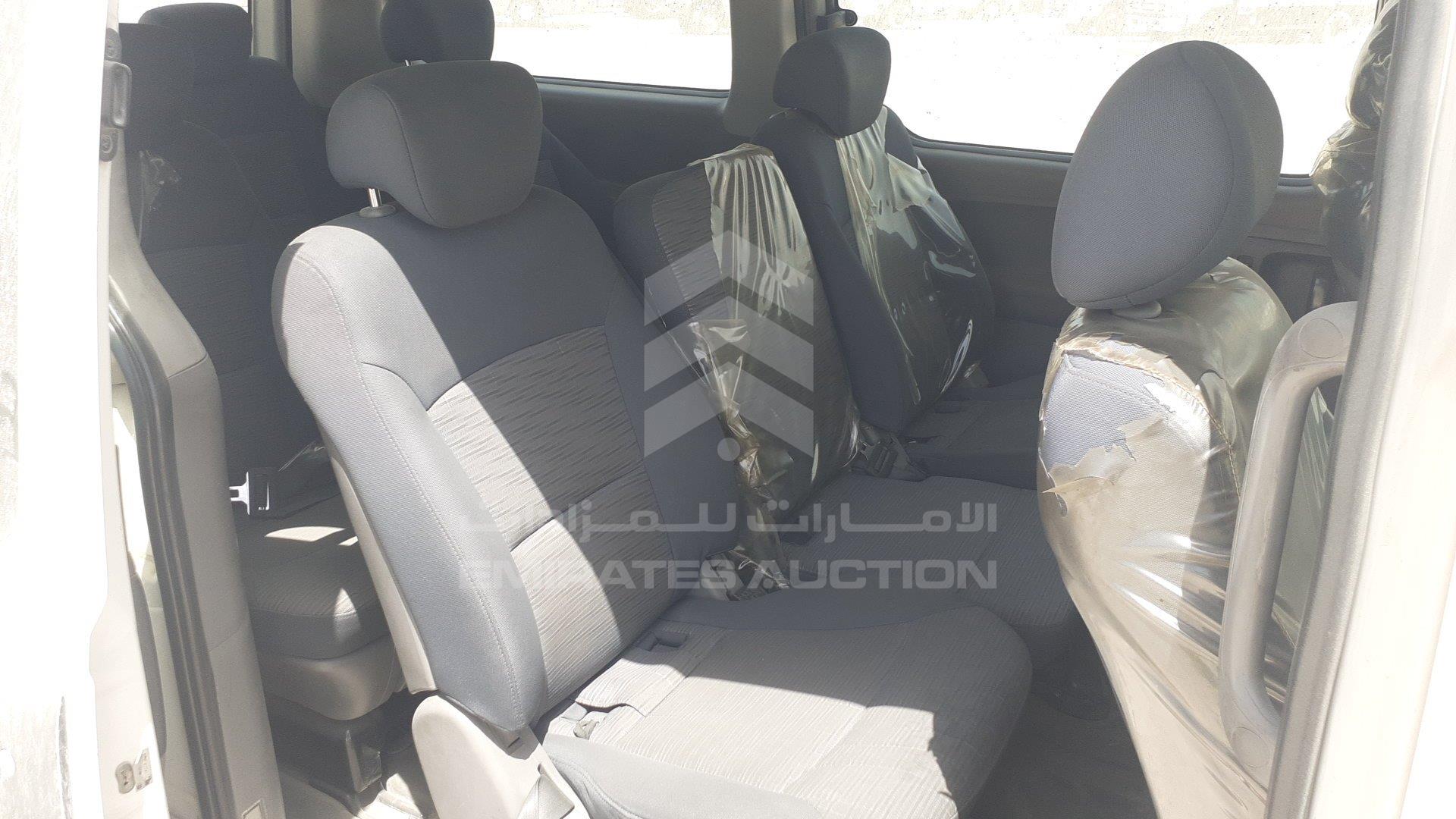 KMJWA37R0CU440854 - 2012 Hyundai H1 - #357798