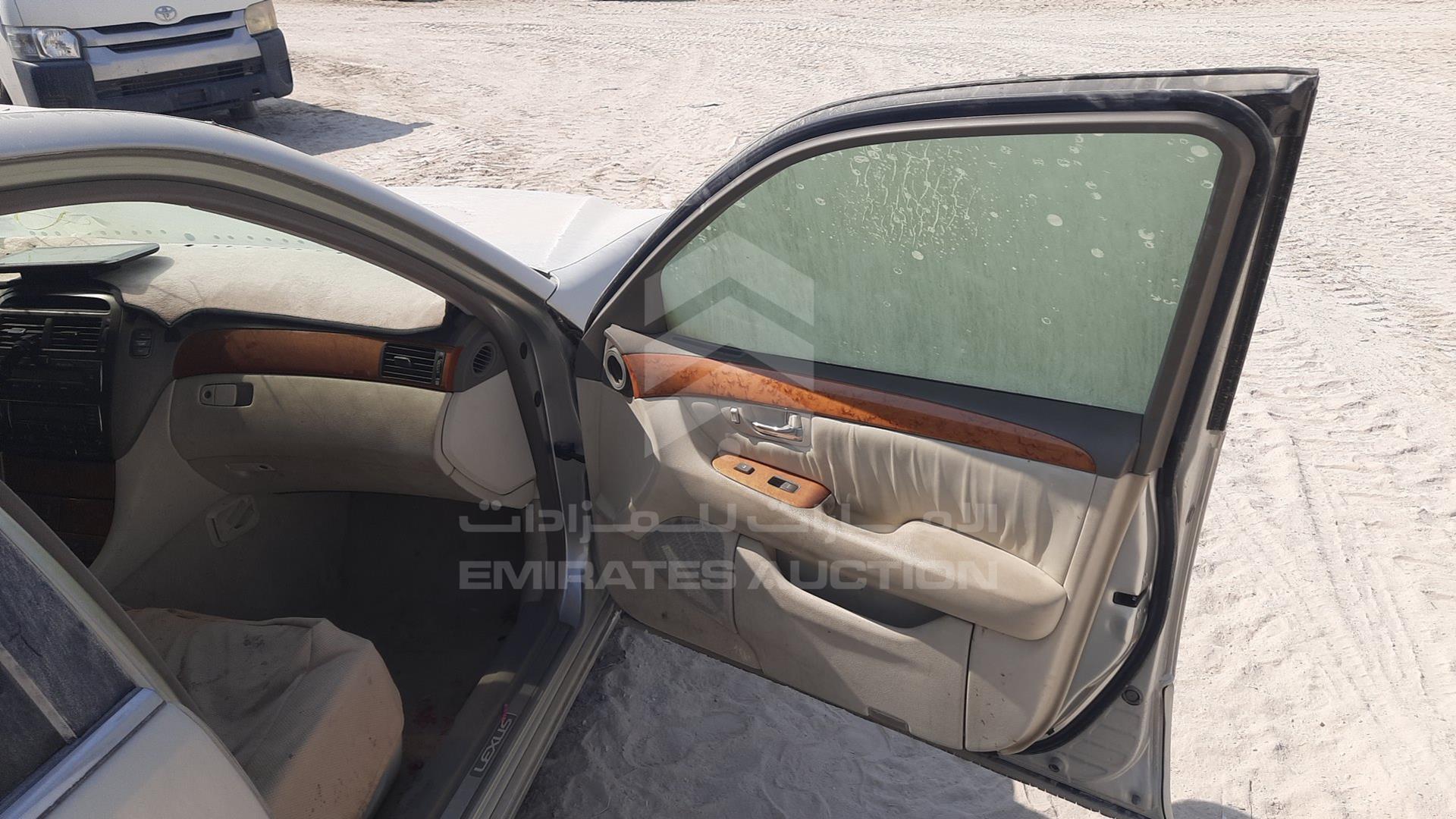 2001 LEXUS LS 430 VIN: JTHBN30F510041787