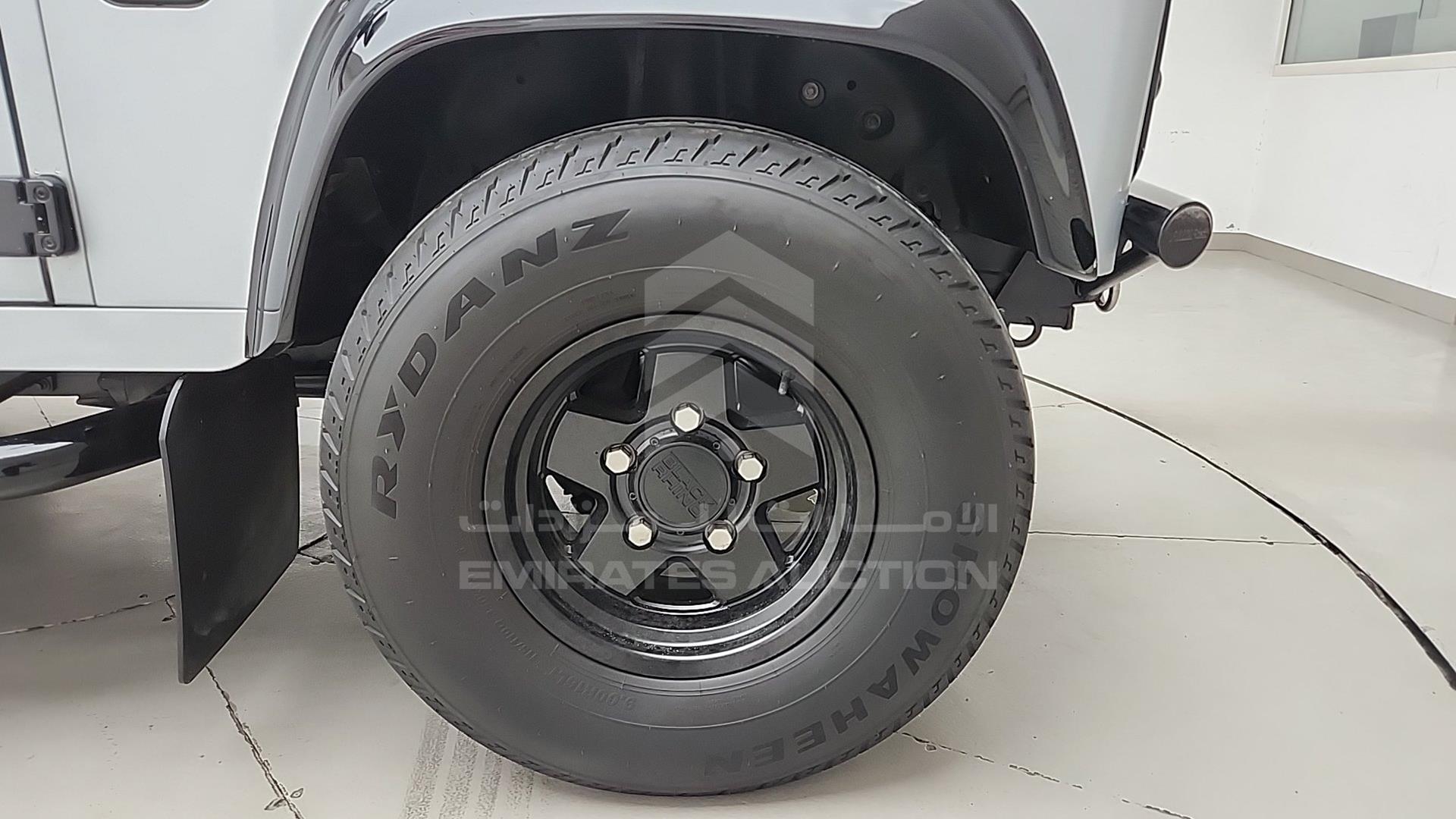 2010 LAND ROVER DEFENDER VIN: SALLDVBS8AA794793