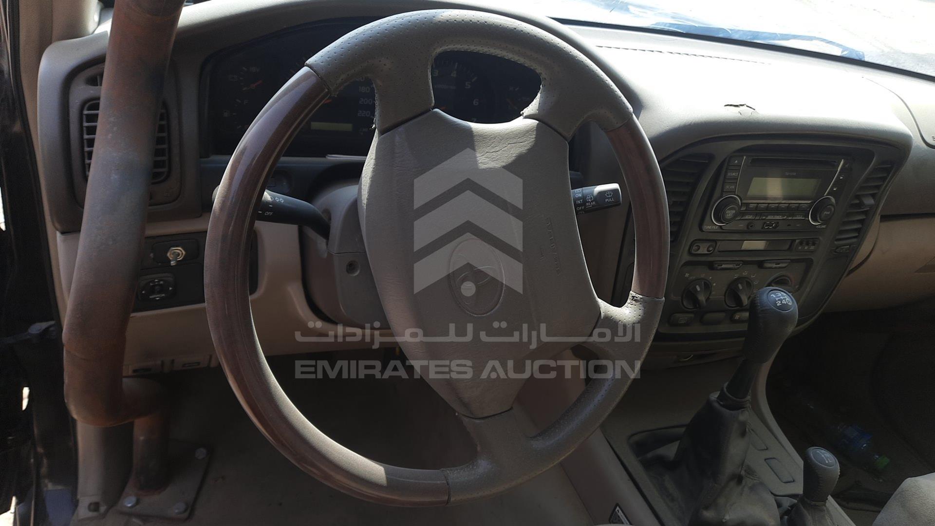 2000 TOYOTA LAND CRUISER VIN: JT3HJ09J8Y0033419