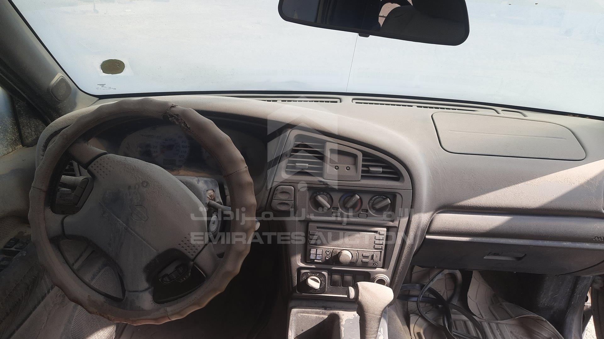 2001 NISSAN PATHFINDER VIN: JN8DR07Y91W516573