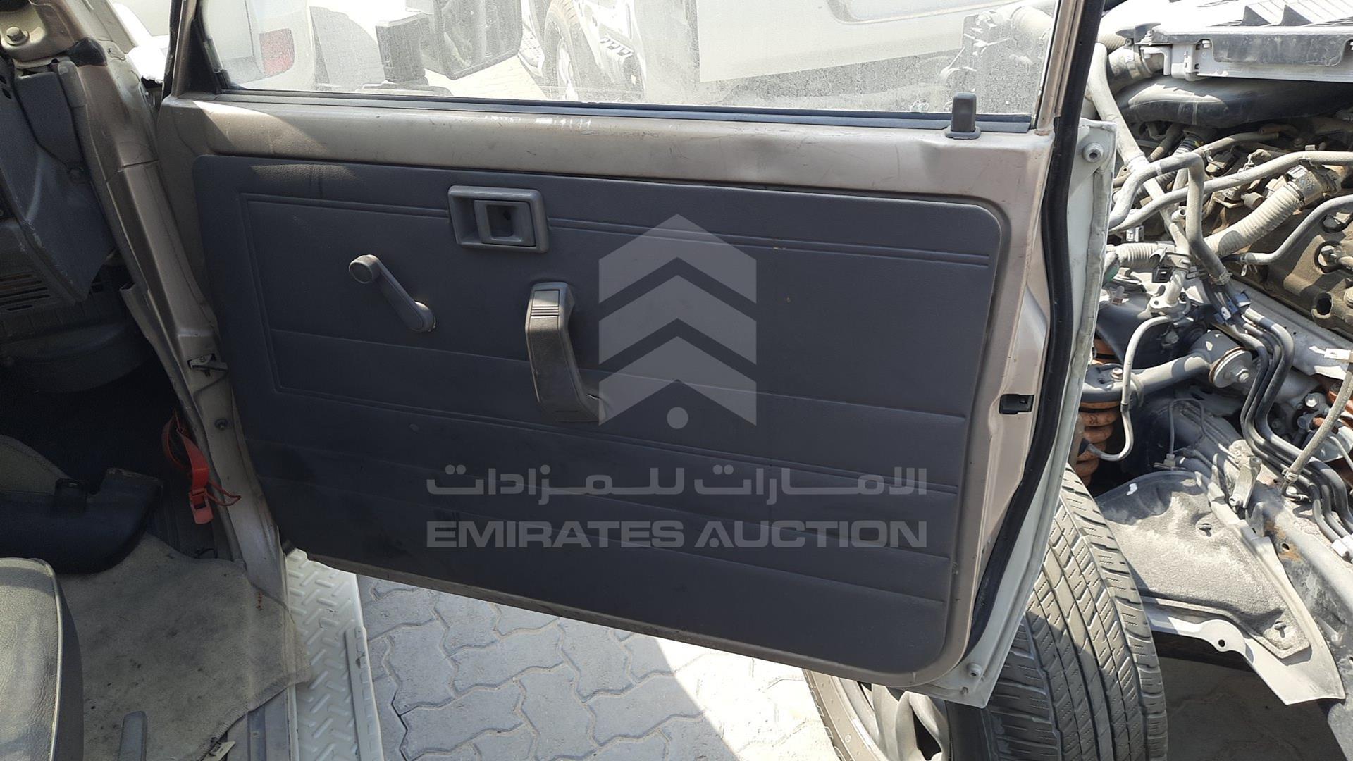 0 TOYOTA LAND CRUISER PICKUP VIN: FZJ750021291