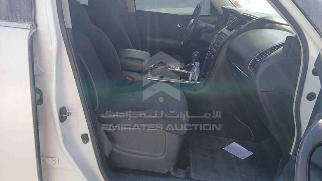 نيسان باترول 2019 — زاوية الراكب الأمامي للمقعد — صورة 22