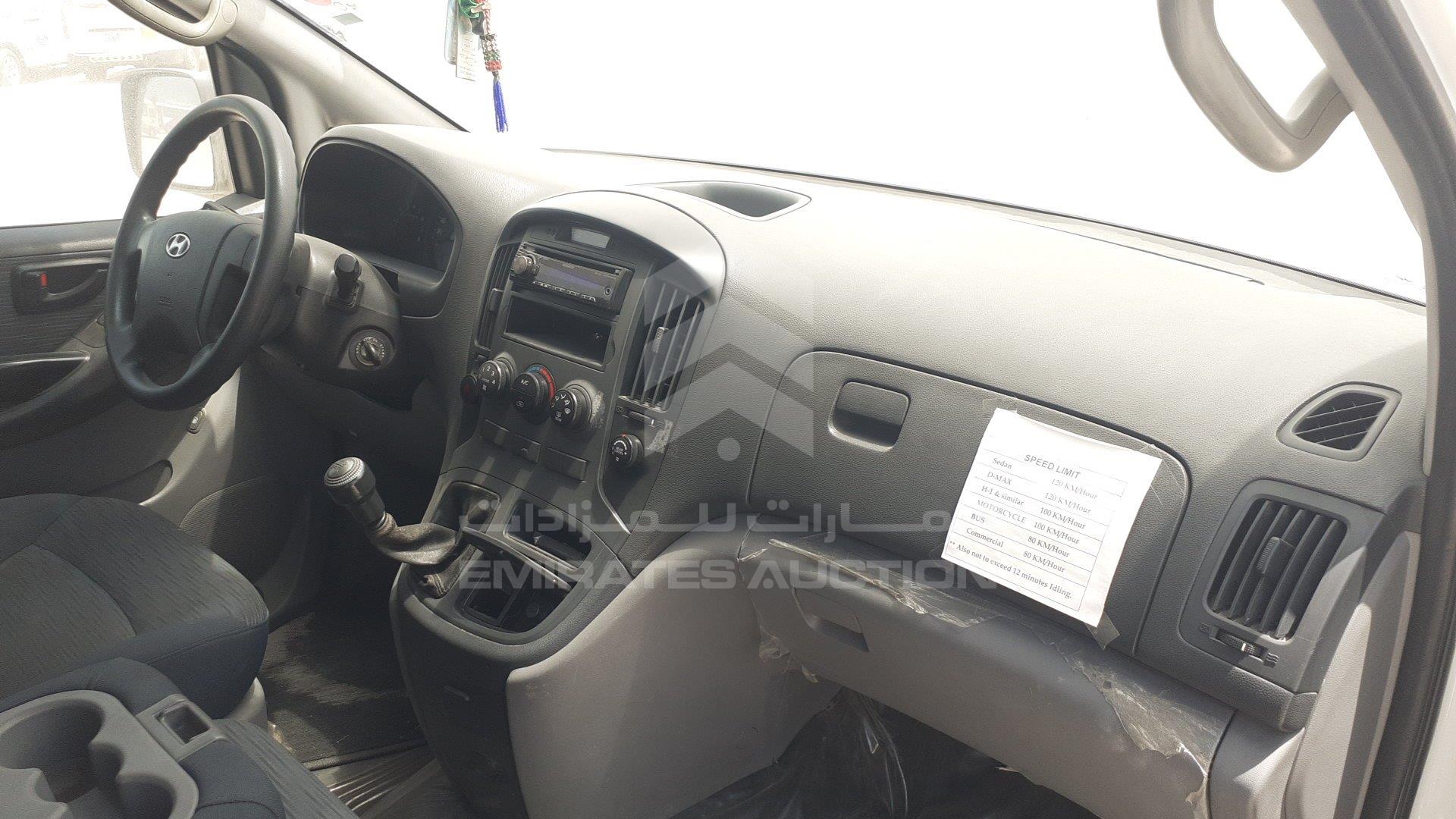 KMJWA37R0CU440854 - 2012 Hyundai H1 - #357798
