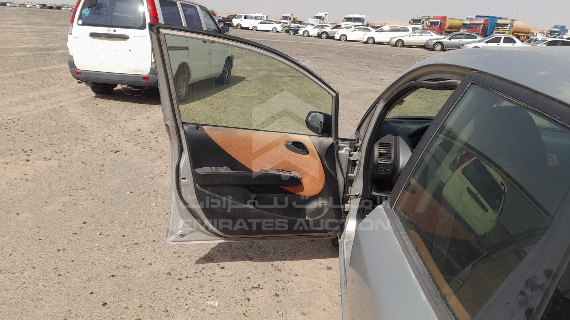 2004 HONDA JAZZ VIN: JHMGD18674S400163