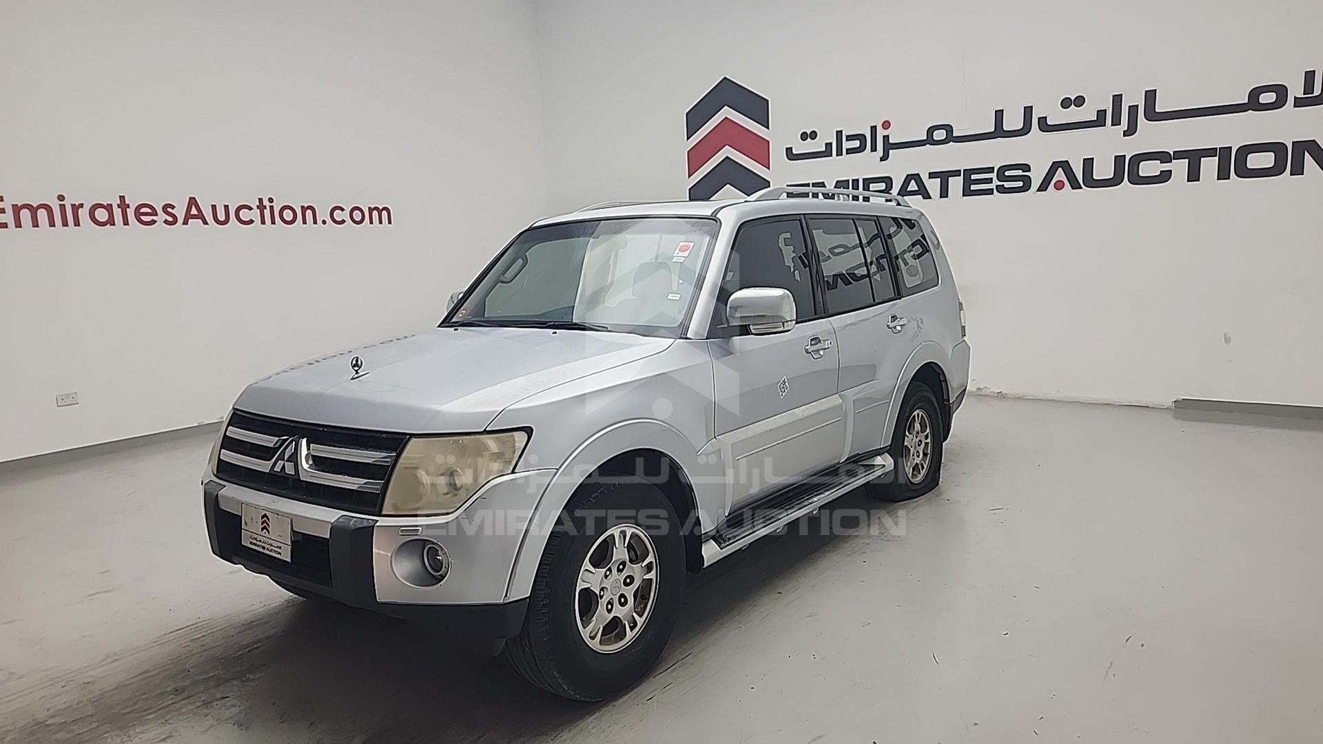 2008 MITSUBISHI PAJERO VIN: JMYLRV93W8J720356