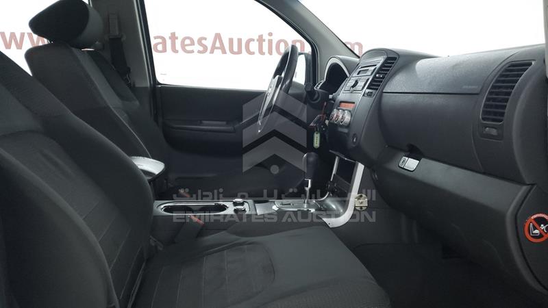 VSKLR11A3EA543133 Auction: EmiratesAuction Lot: 405690 VSKLR11A3EA543133 Nissan Pathfinder 2014 WHITE Photo 24