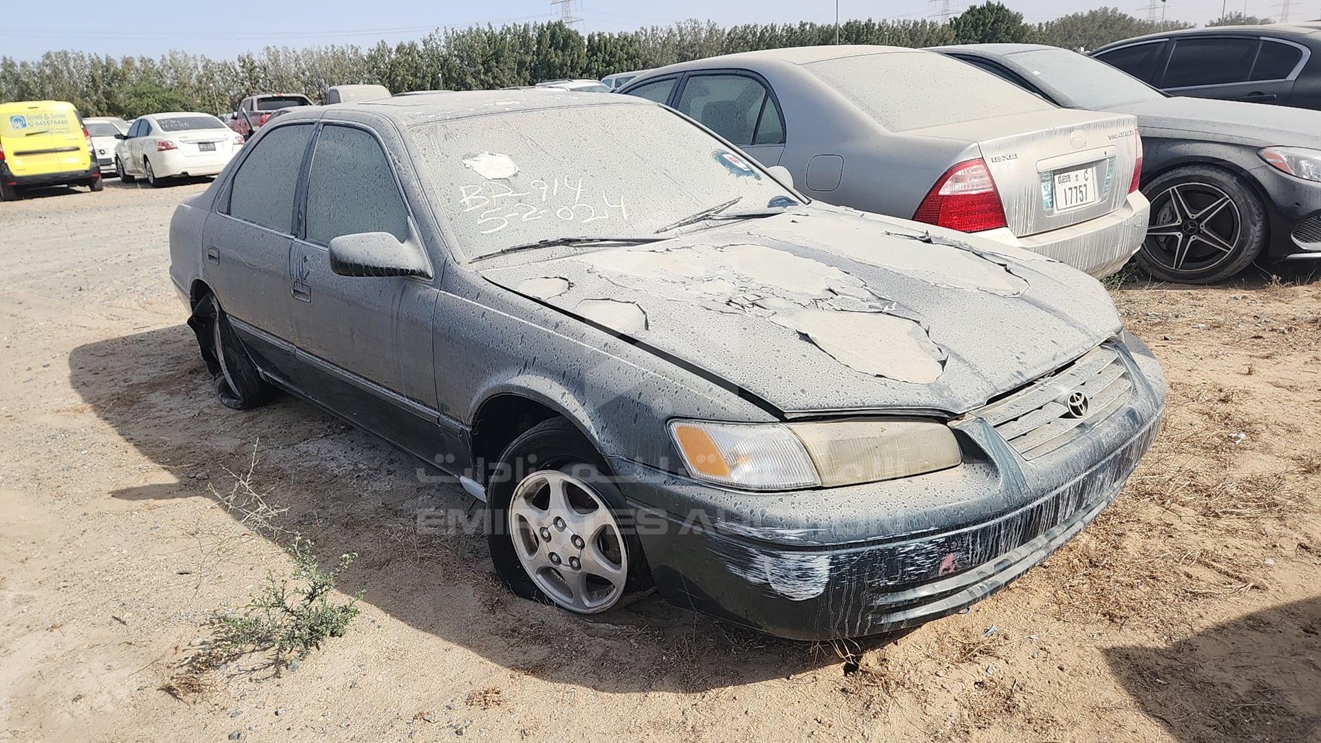 1998 TOYOTA CAMRY VIN: JT2BG28K5W0223917
