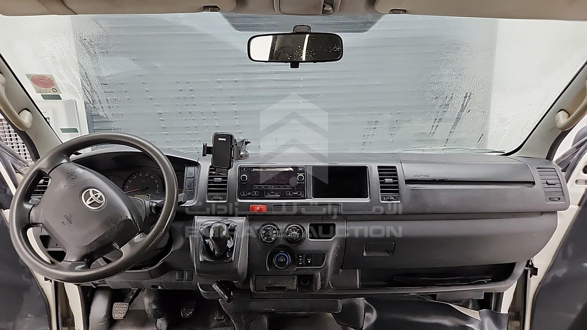 2015 TOYOTA HIACE VIN: JTGRX12P1F8045304