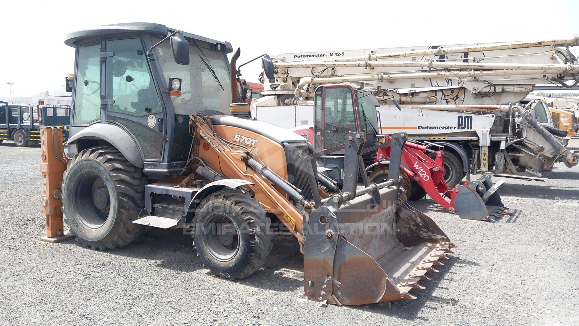 2020 CASE 570 T VIN: NKJ0570TCKKH02370