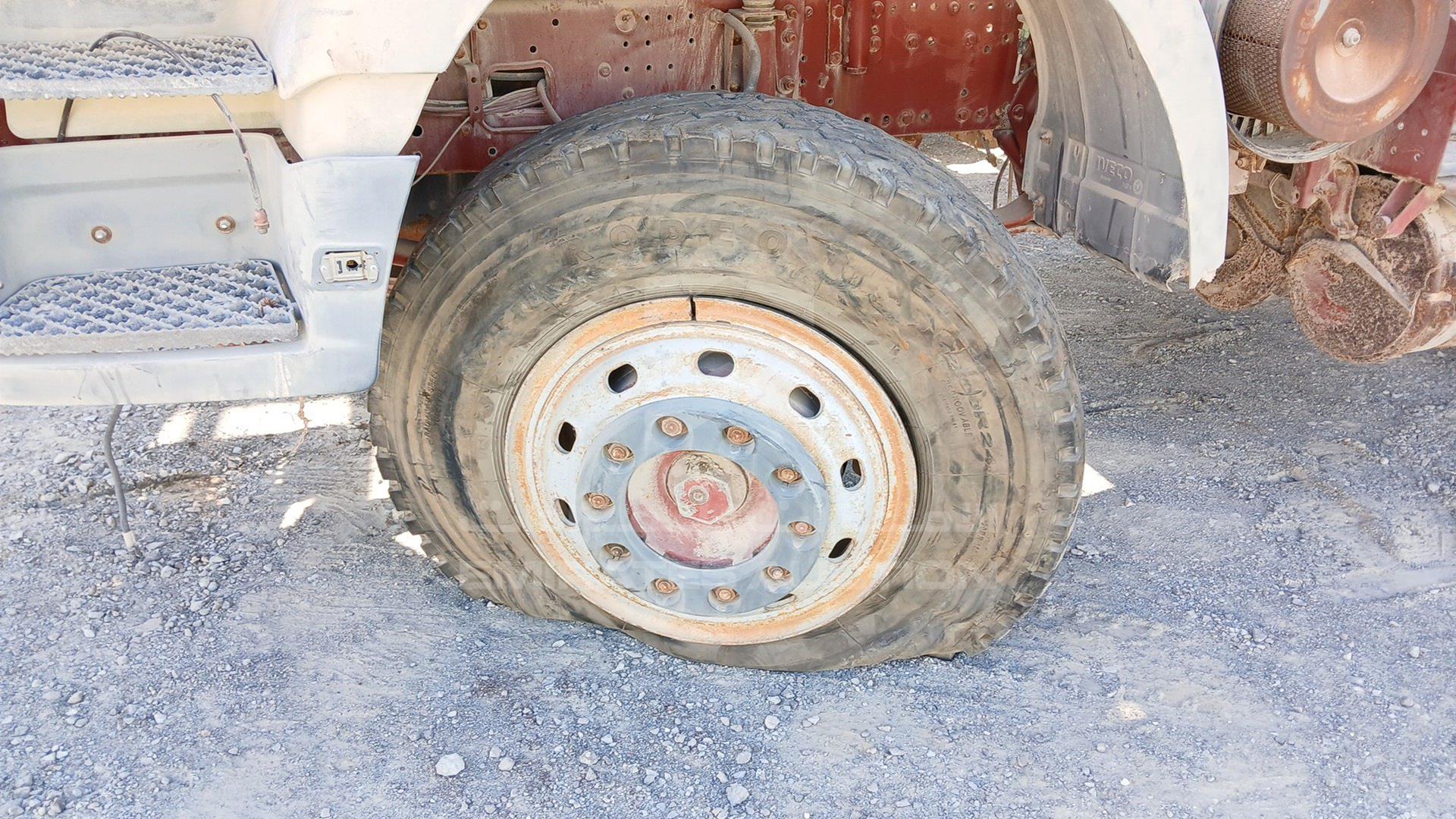 2002 IVECO --- VIN: WJME3TPT00C105503