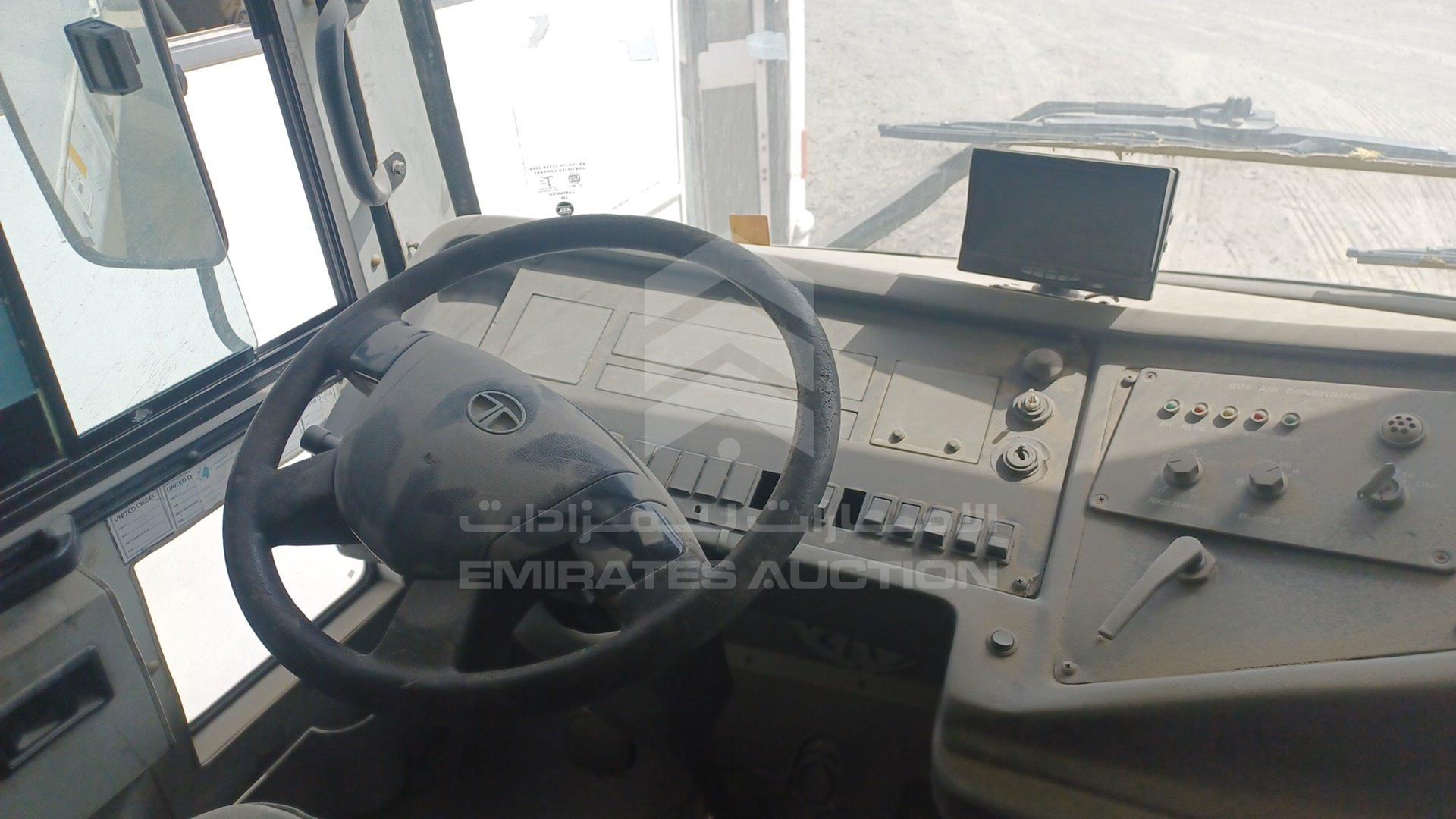 2014 TATA LPO1618 VIN: MAT449253E0L01103