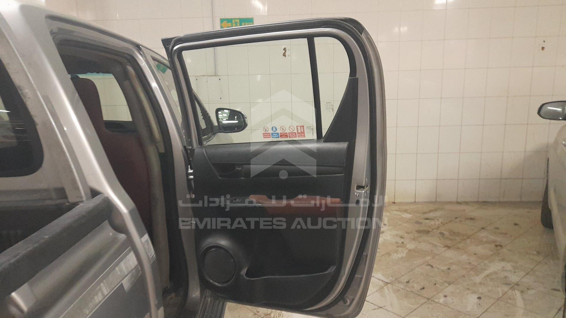 2017 TOYOTA HILUX VIN: MR0DX8CD1H0400317