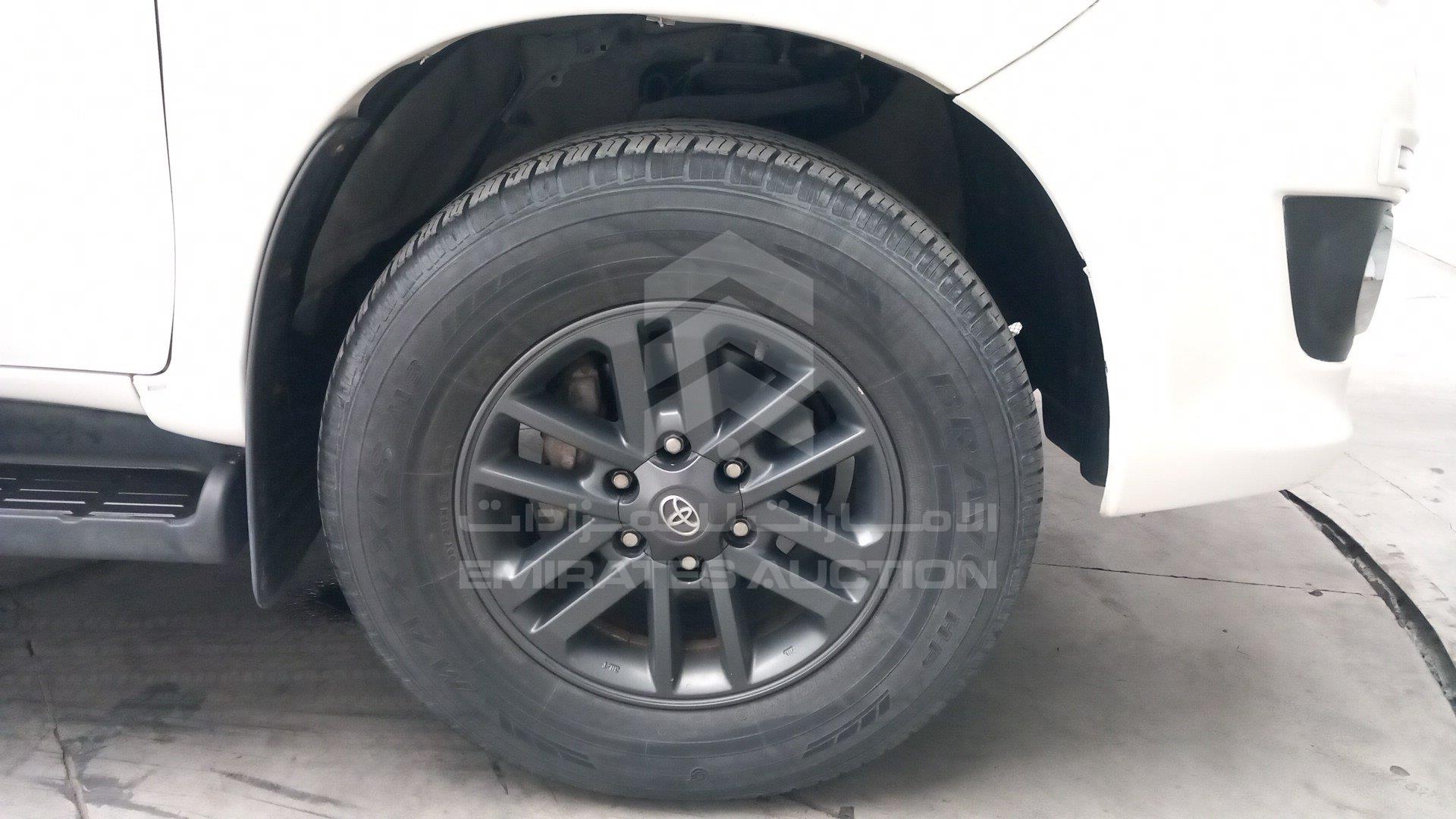 MHFYU59G0F7042614 - 2015 Toyota Fortuner - #504127