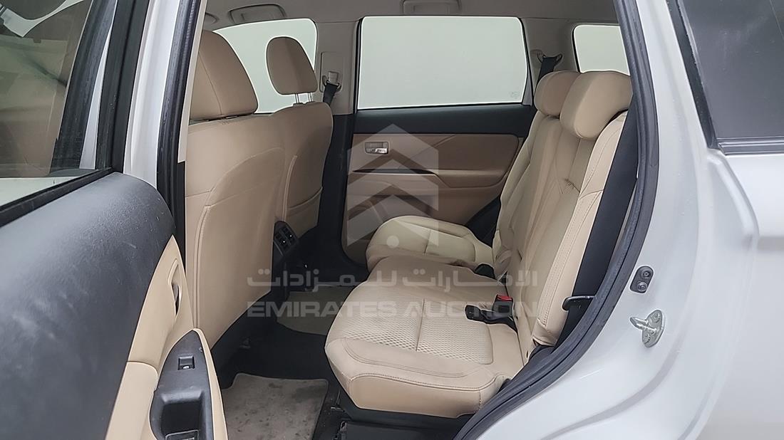 2021 Mitsubishi Outlander — Rear Left Passenger View — Photo 20