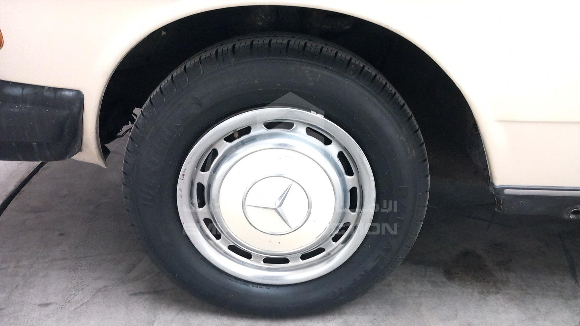 1979 MERCEDES 240D VIN: 12312310113962