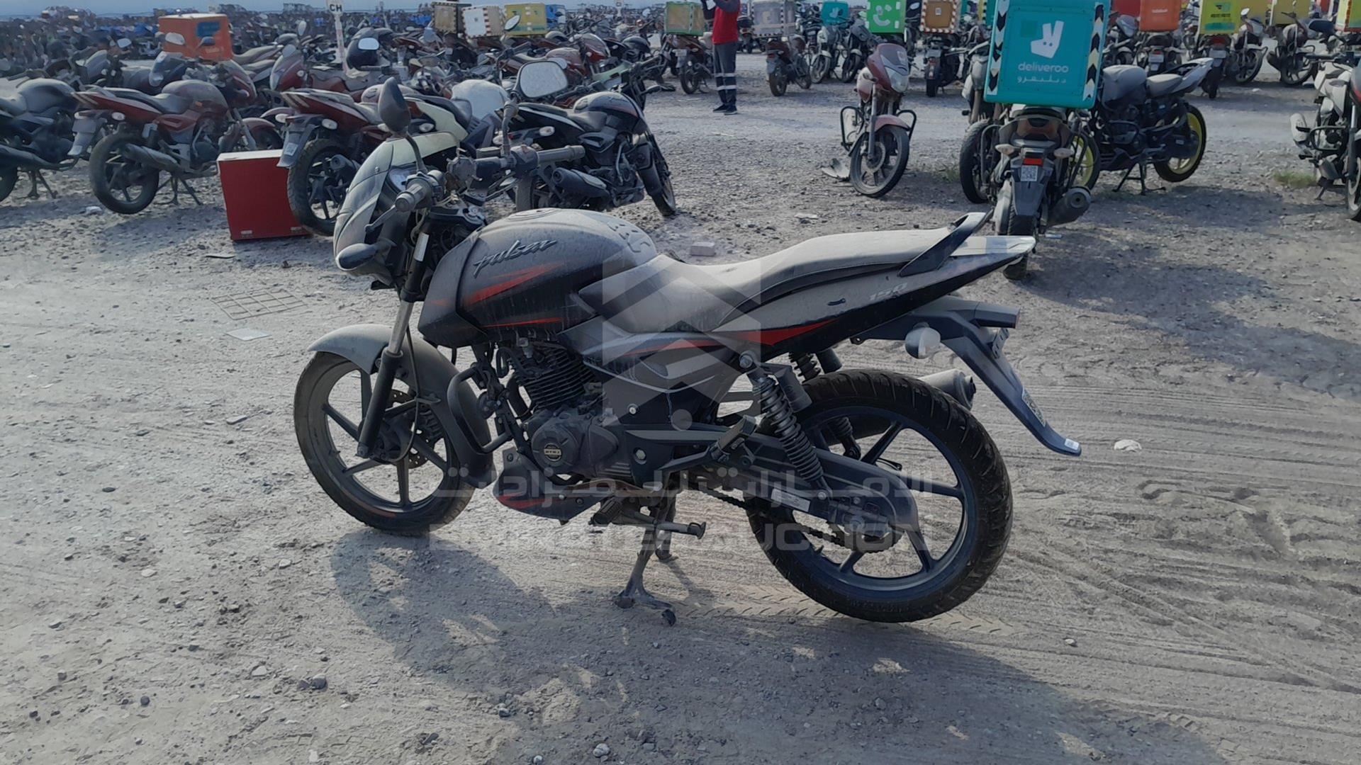 0 BAJAJ PULSAR VIN: MD2A11CX4LCE59290