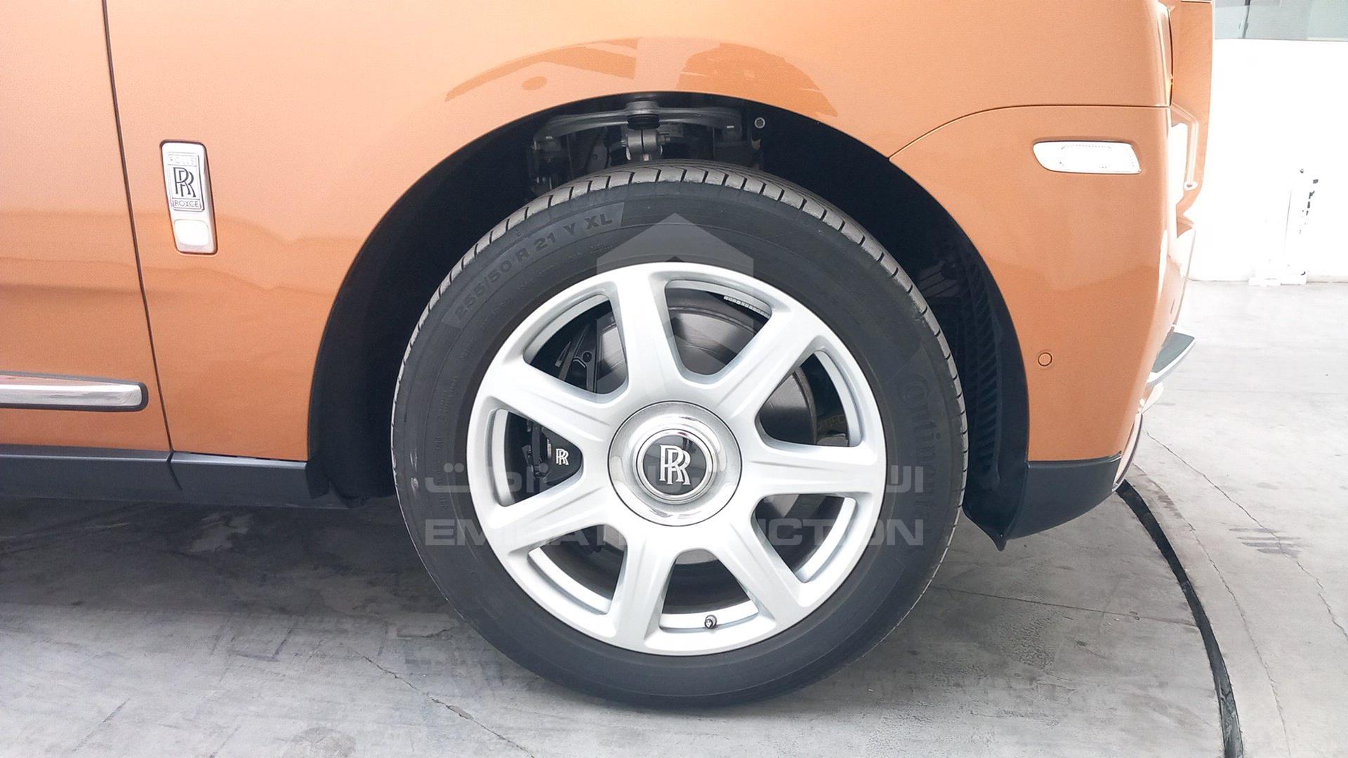 2019 ROLLS-ROYCE CULLINAN VIN: SCA689X09KU110187