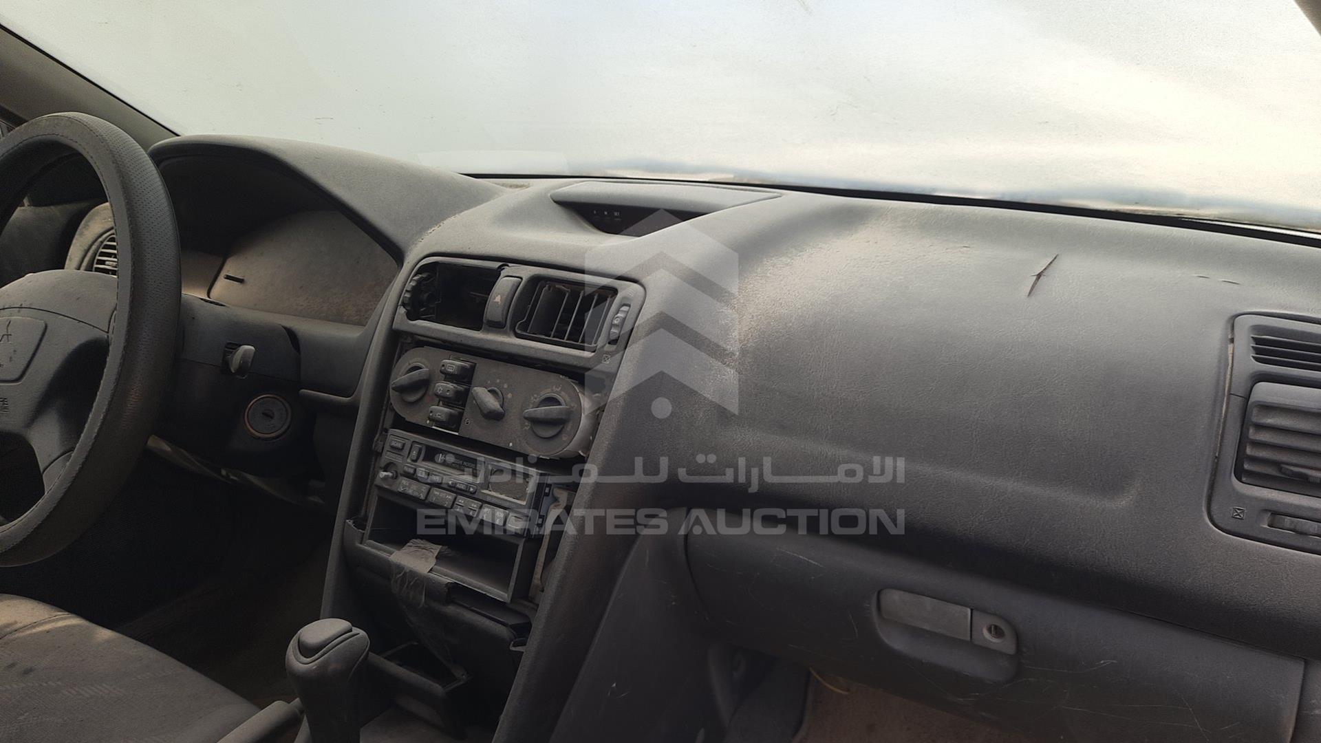 2005 MITSUBISHI GALANT VIN: JMYSREA2A5Z702595