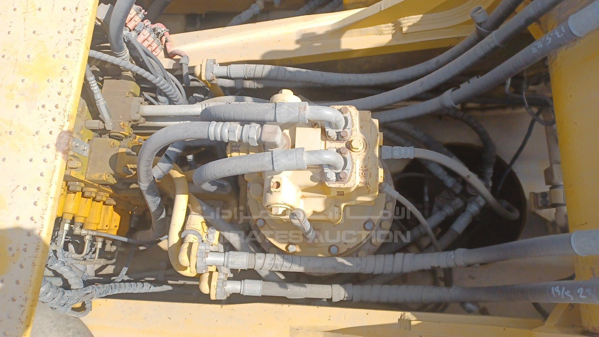 2018 KOMATSU PC400LC VIN: KMTPC196HJXJ31237